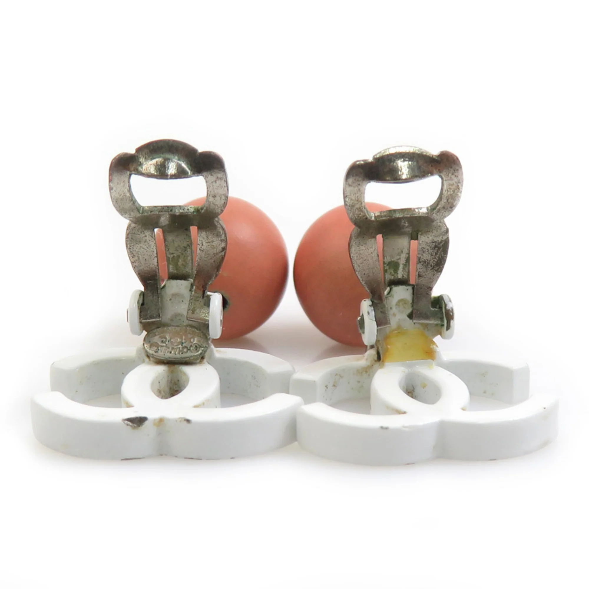 CC Logo Clip-On Earrings Metal - Image 6