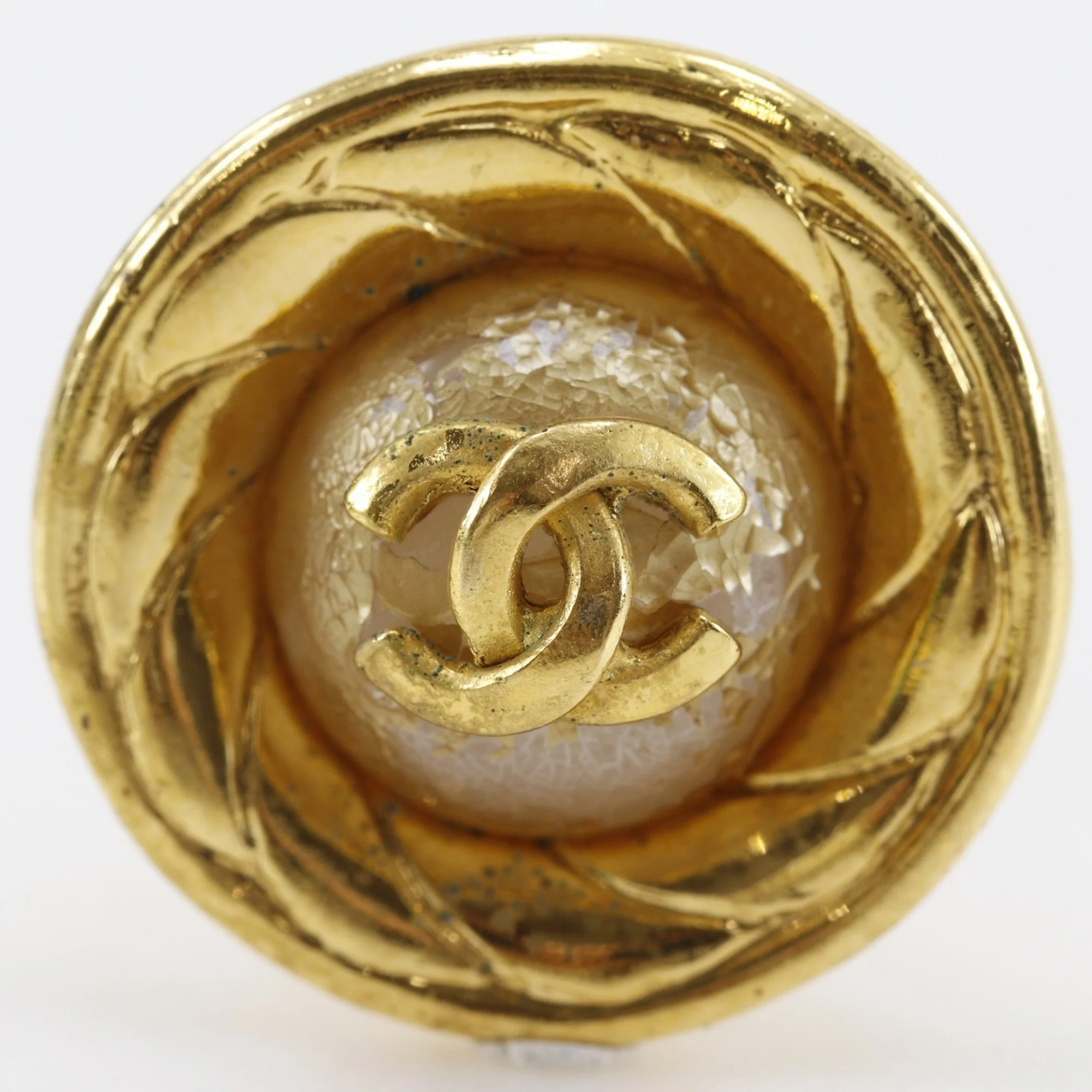 CC Logo Clip-On Earrings Metal - Image 6
