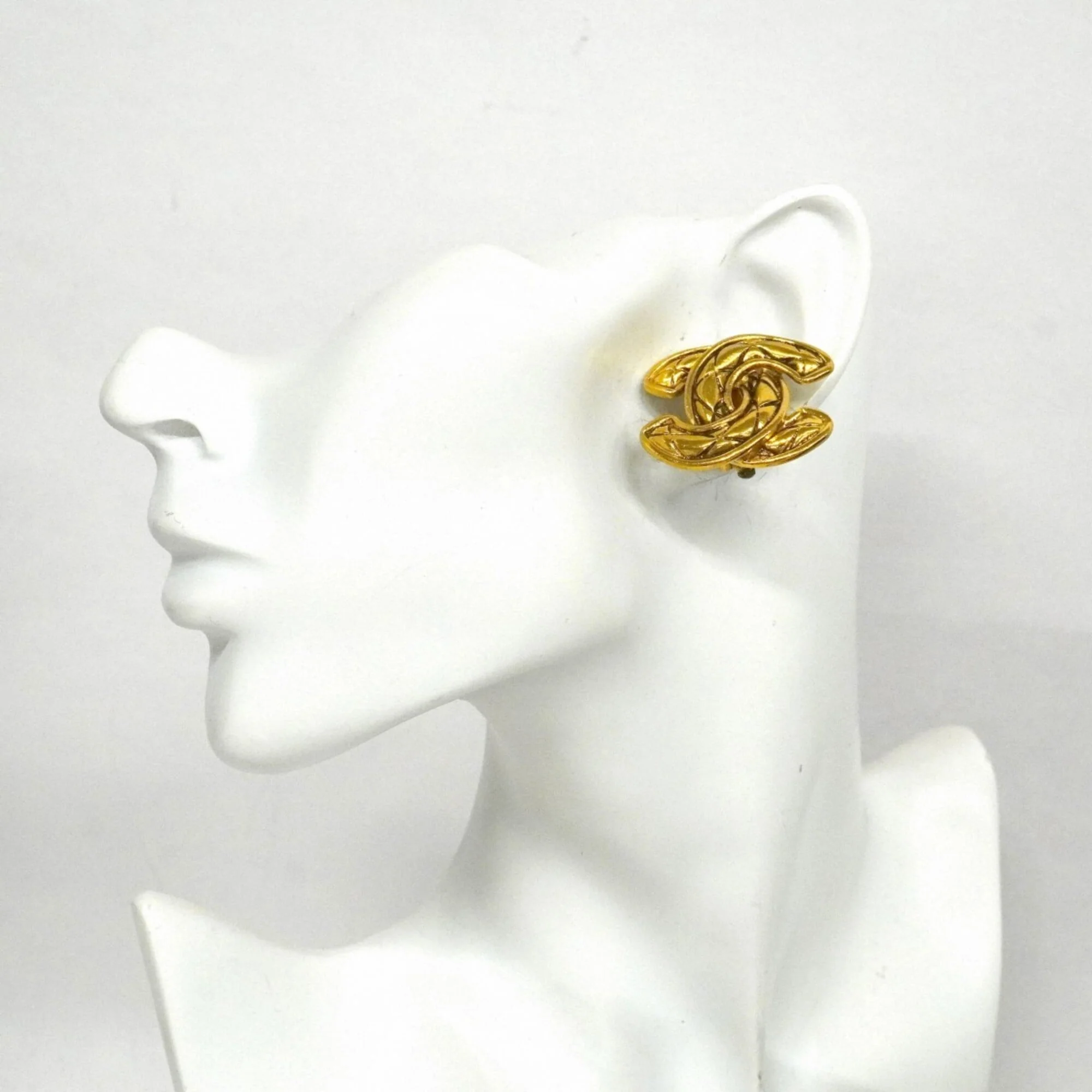 CC Logo Clip-On Earrings Metal Gold-Tone Metal - Image 5