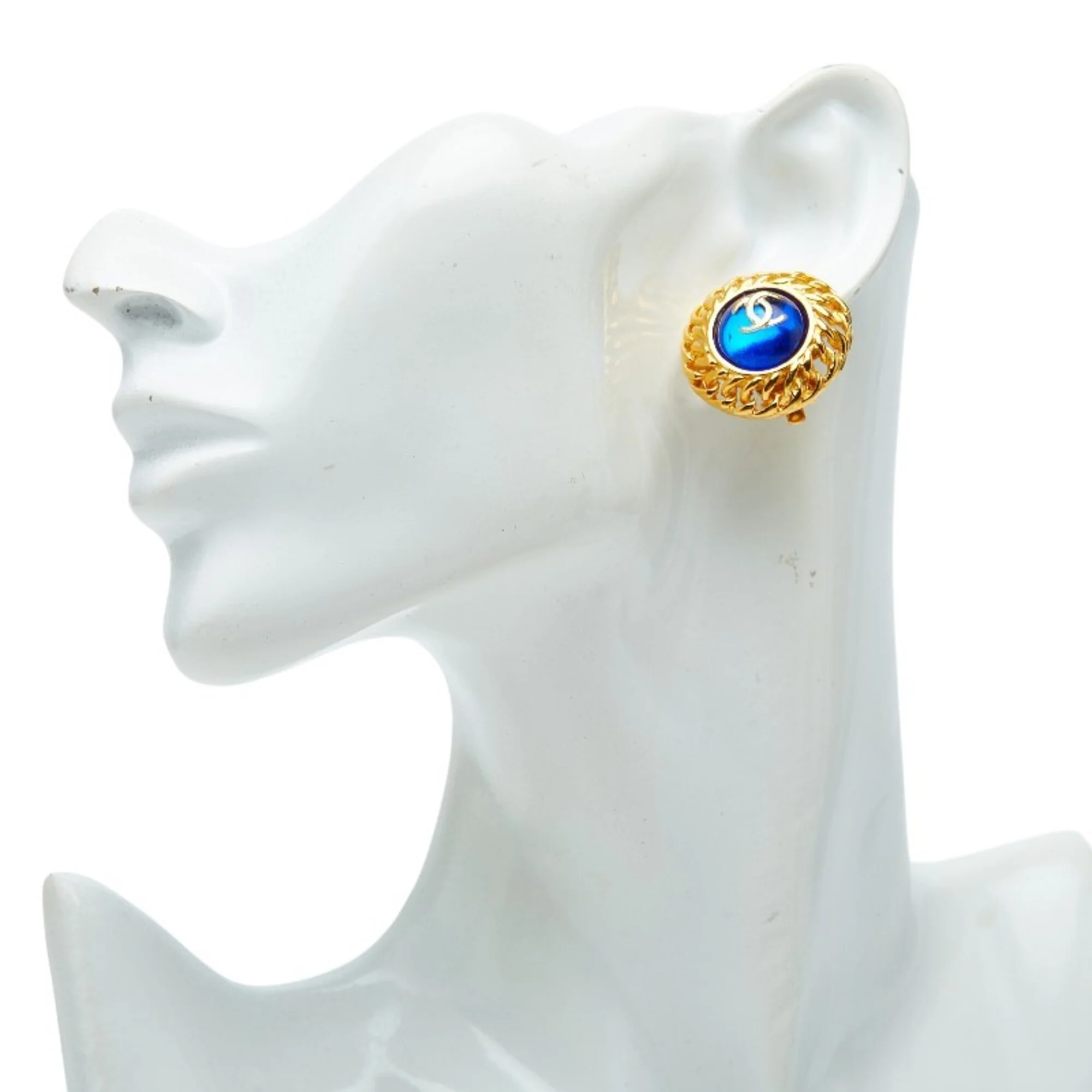 CC Logo Clip-On Earrings Metal Gold-Tone Metal - Image 5