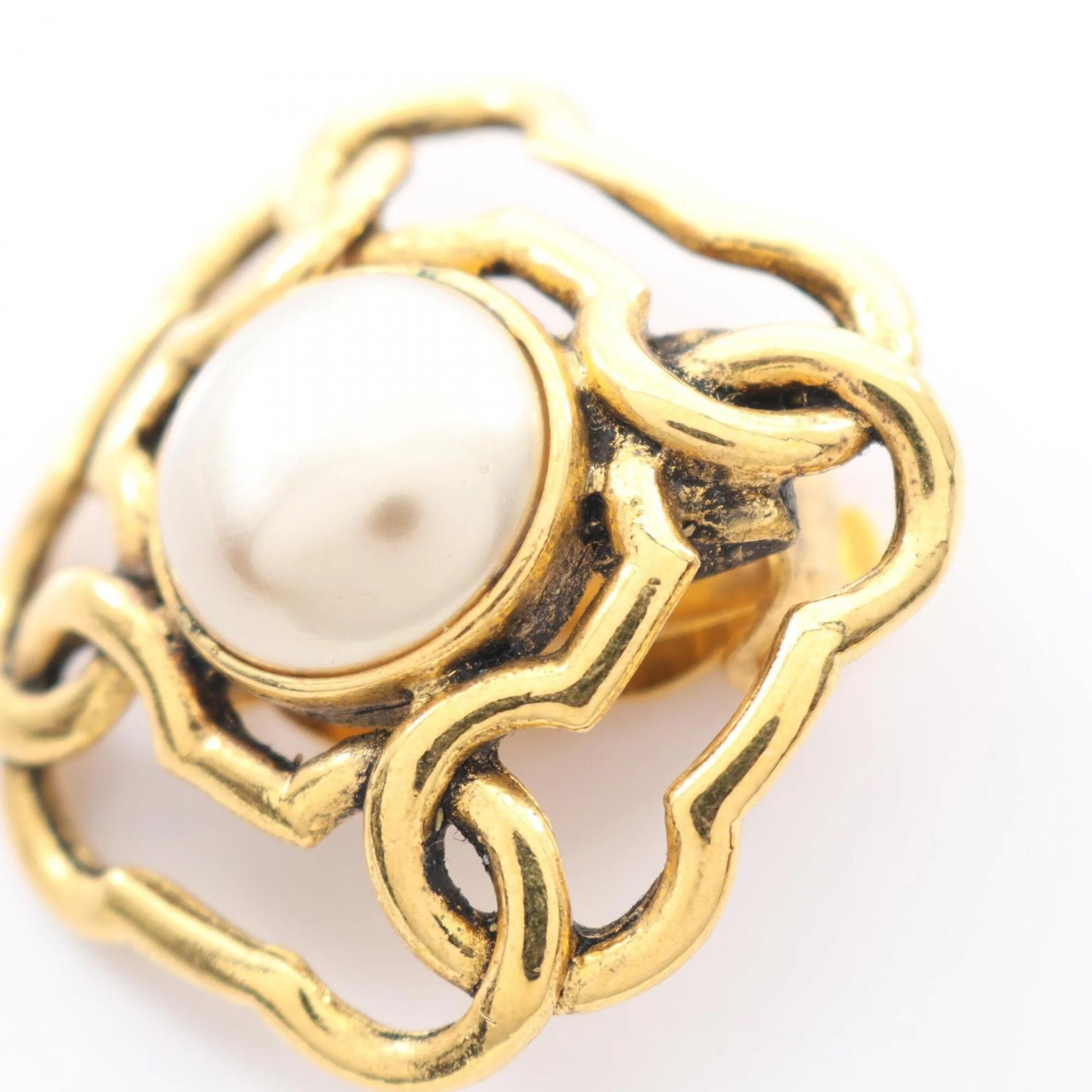 CC Logo Clip-On Earrings Metal Gold-Tone Metal - Image 7