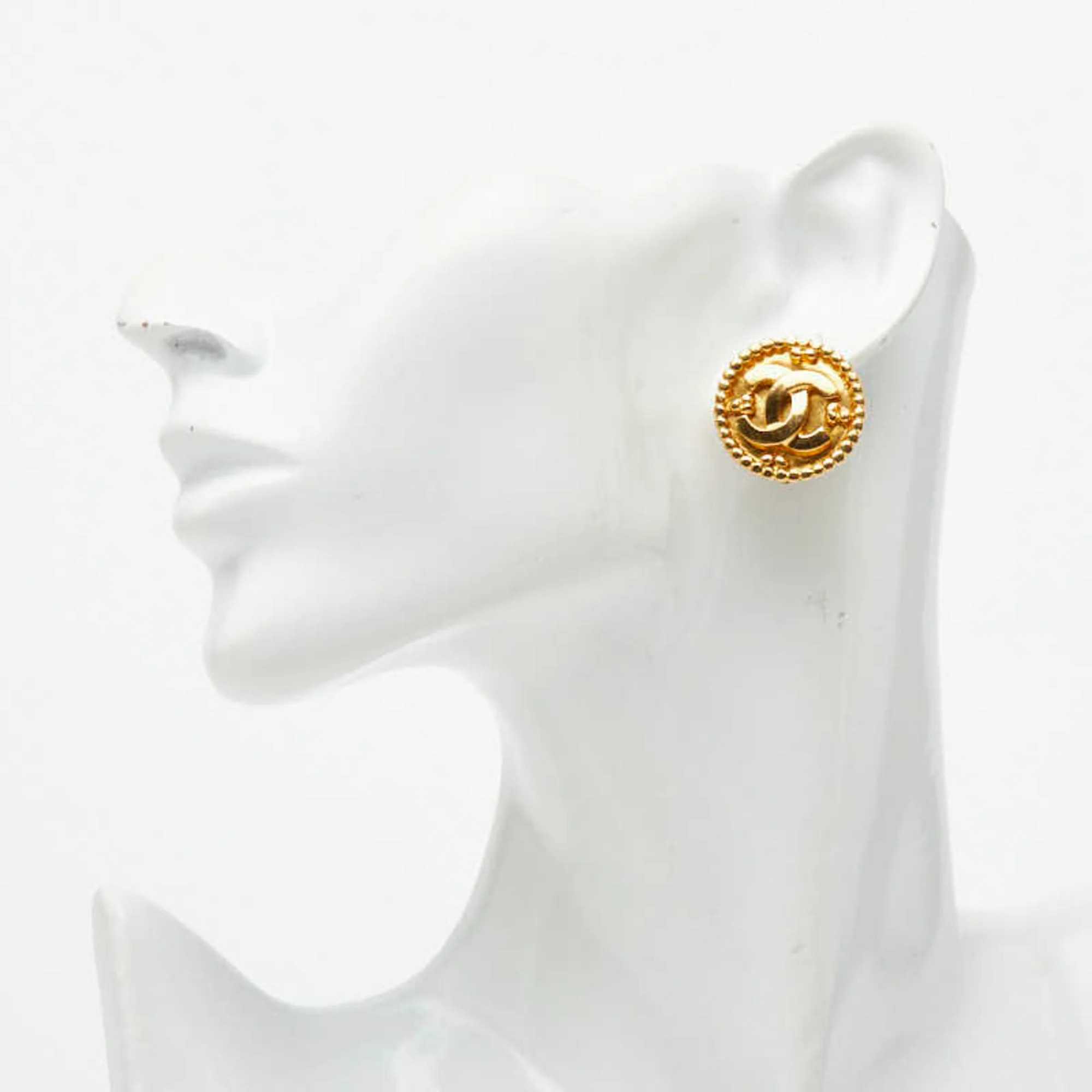 CC Logo Clip-On Earrings Metal Gold-Tone Metal - Image 5