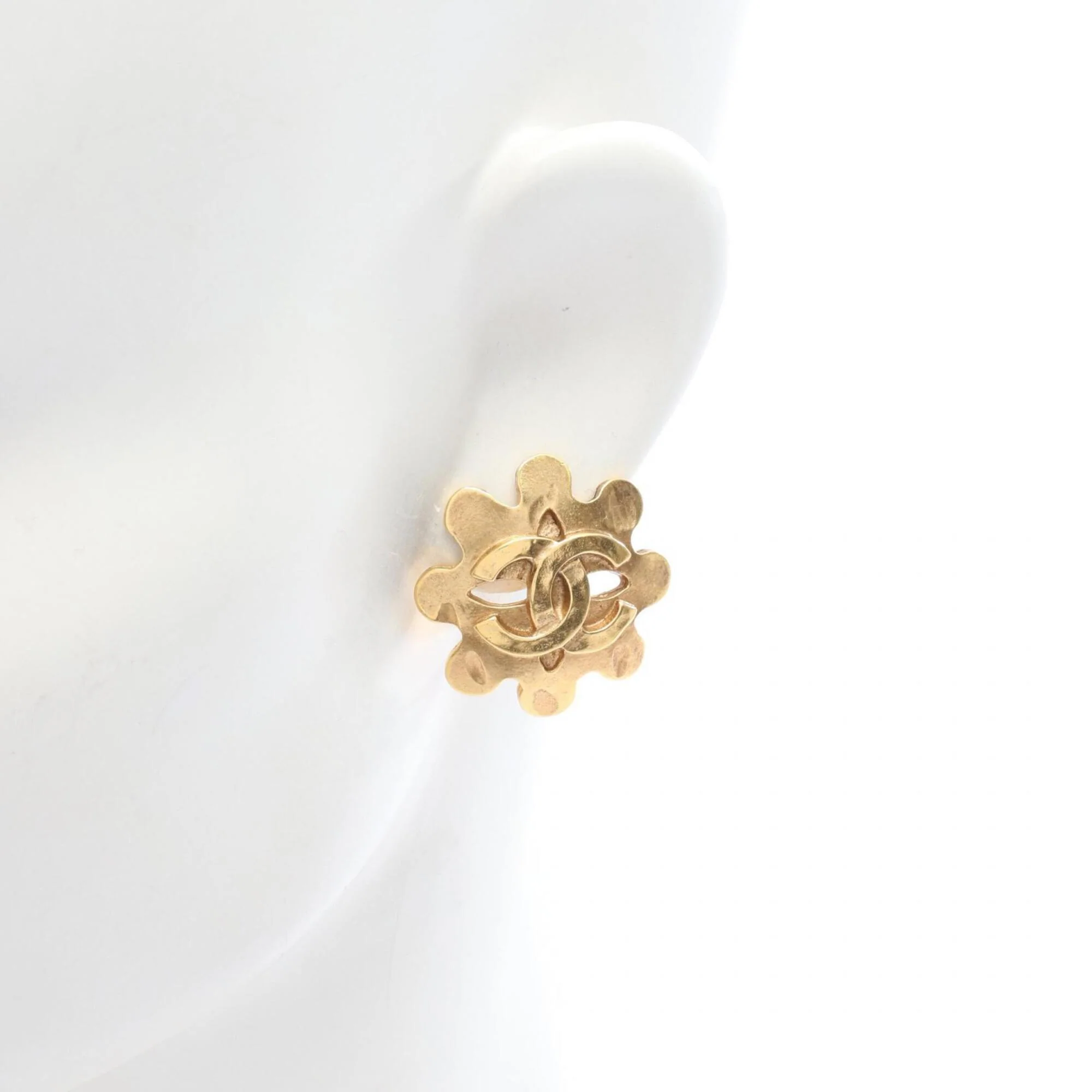 CC Logo Clip-On Earrings Metal Gold-Tone Metal - Image 4