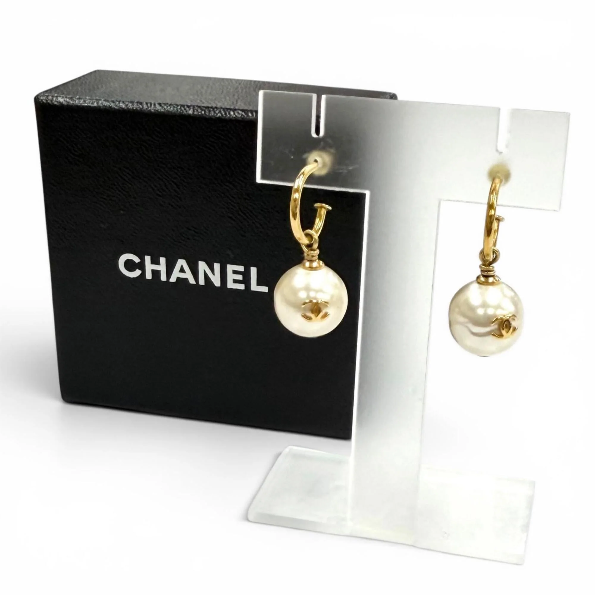 CC Logo Earrings Gold-Tone Metal Gold-Tone Metal - Image 2