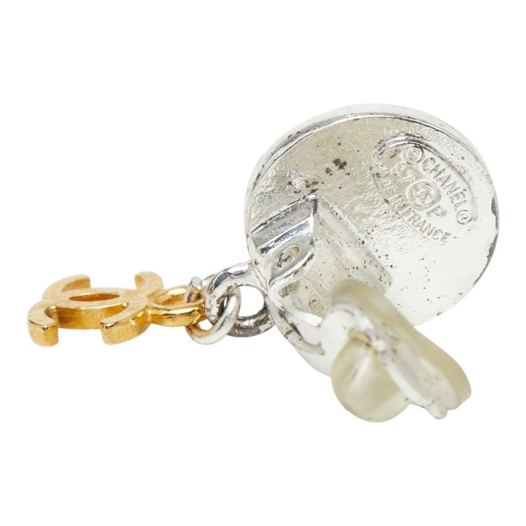 CC Logo Medallion Clip-On Single Earring Gold-Tone Metal Gold-Tone Metal - Image 3