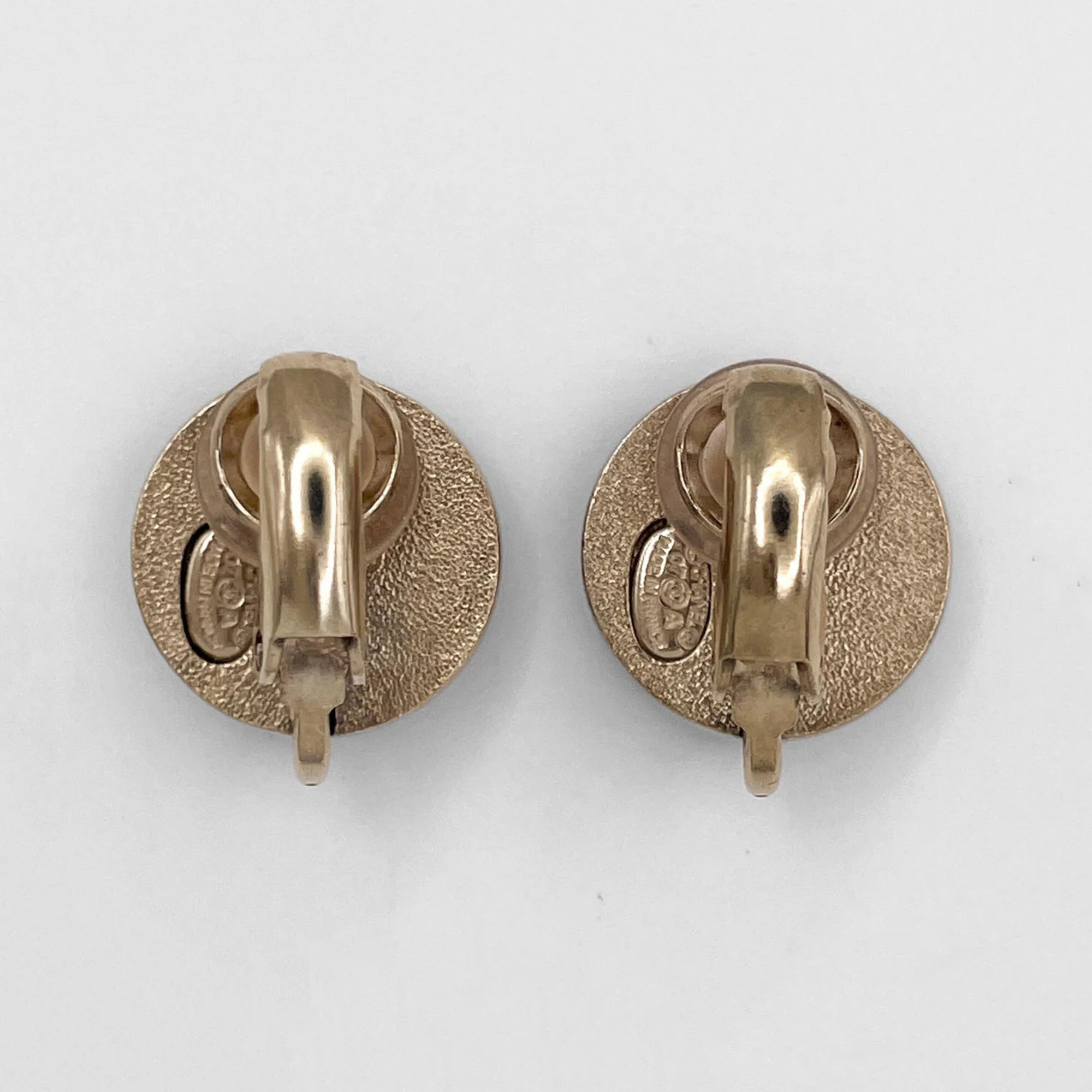CC Logo Round Clip-On Earrings Gold-Tone Metal Gold-Tone Metal - Image 2