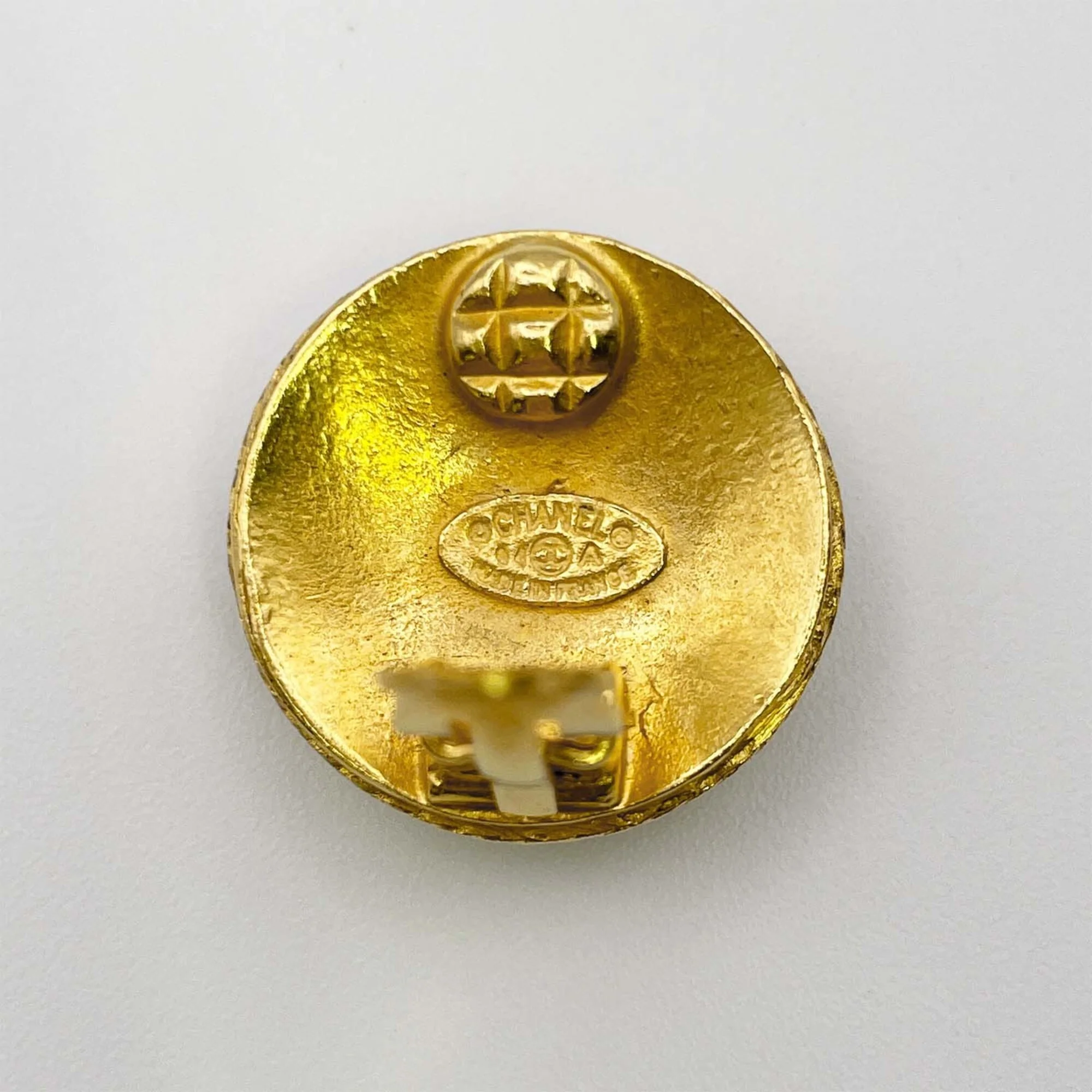 CC Logo Round Clip-On Earrings Gold-Tone Metal Gold-Tone Metal - Image 5
