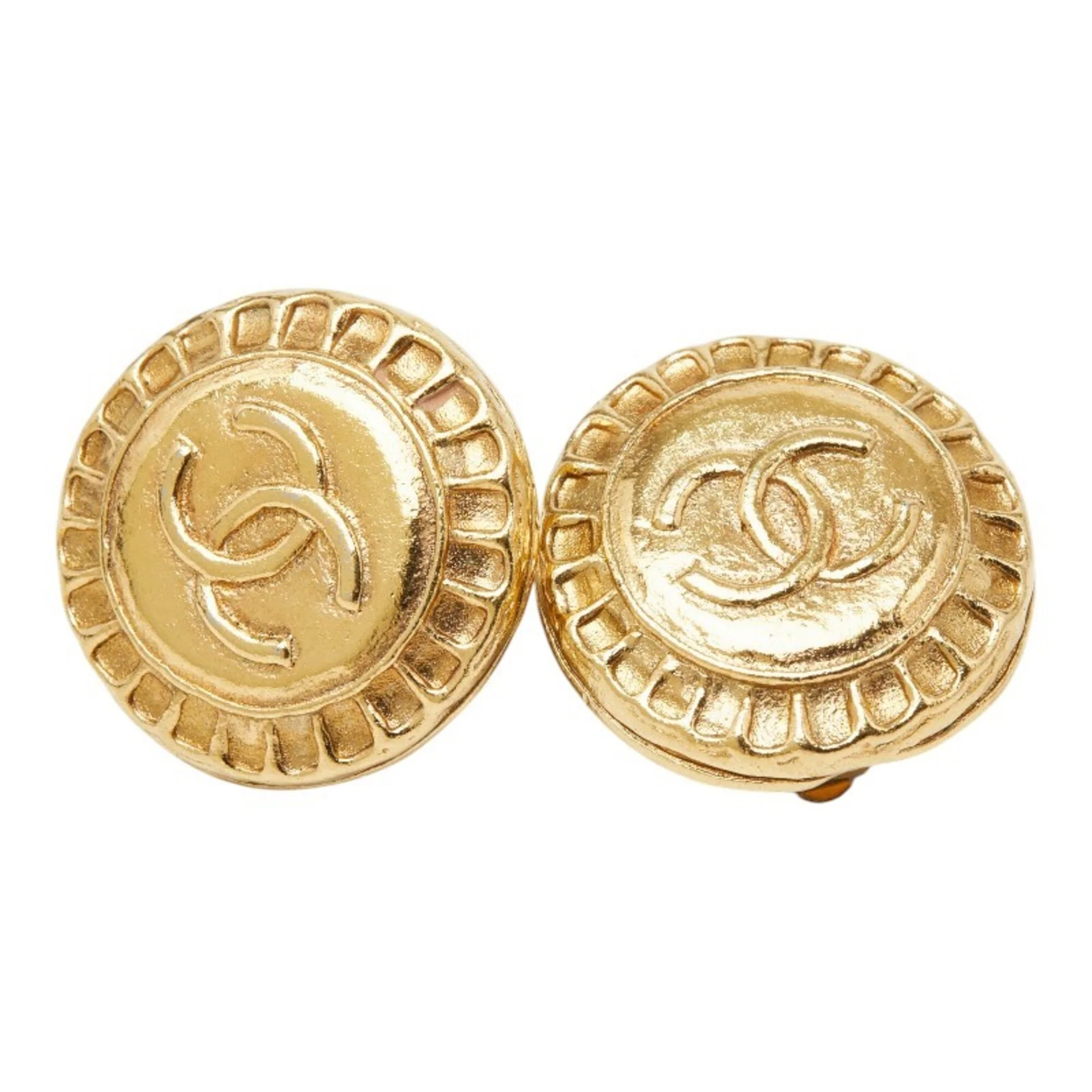 CC Logo Round Clip-On Earrings Metal Gold-Tone Metal