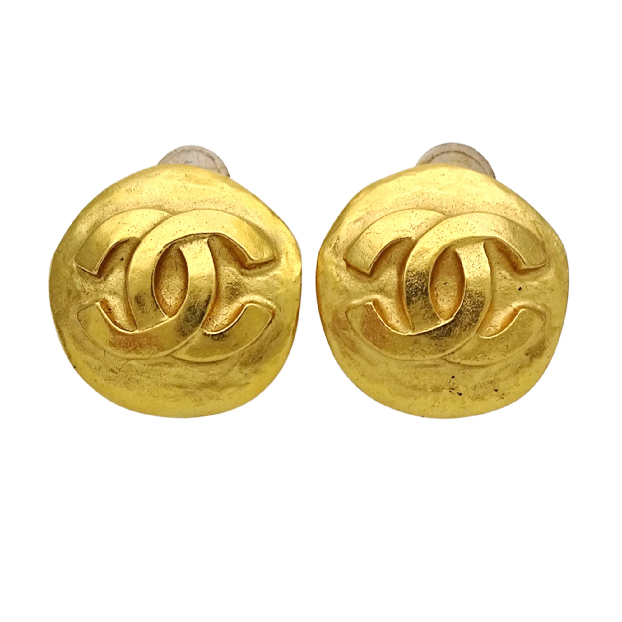 CC Logo Round Clip-On Earrings Metal Gold-Tone Metal
