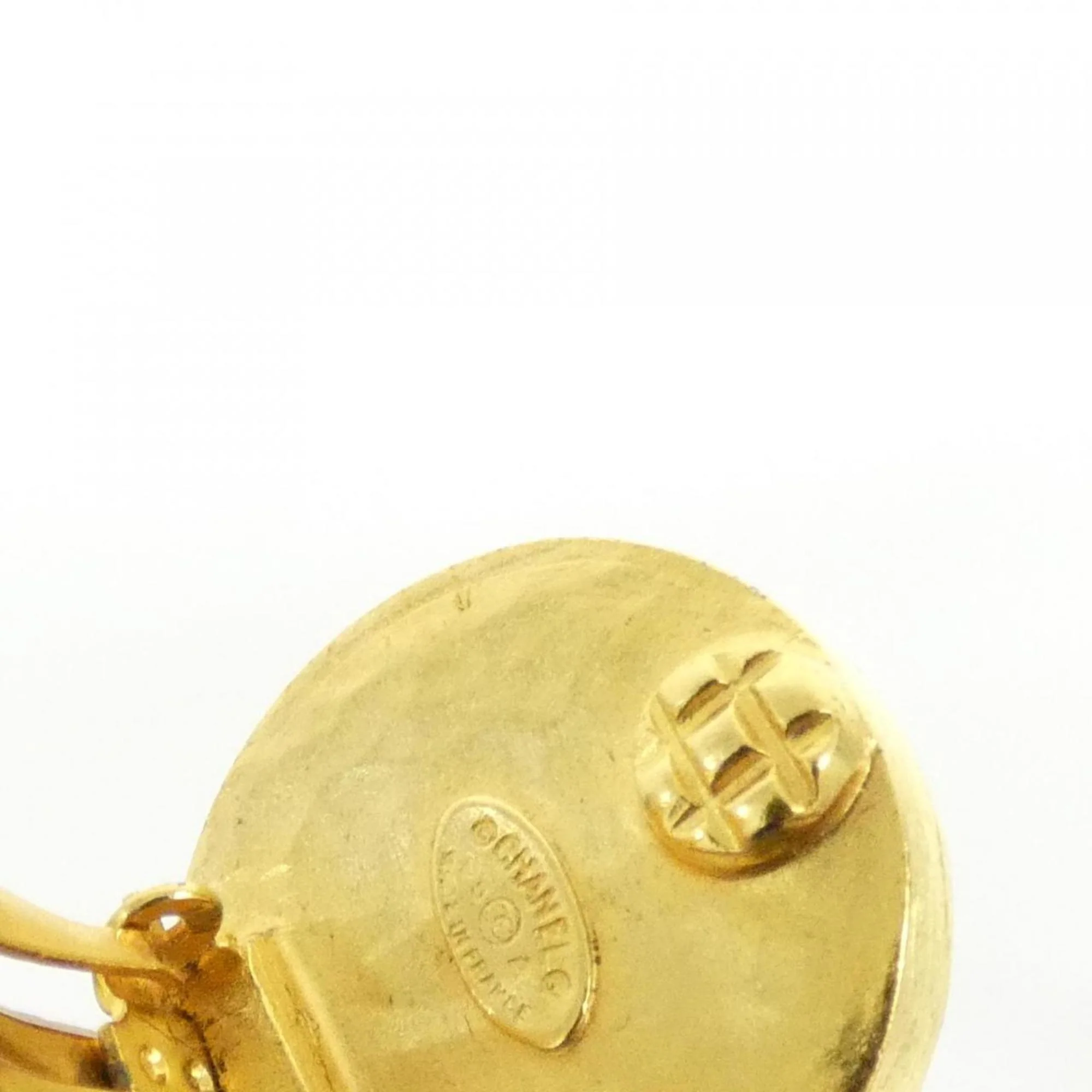 Clip-On Earrings Clip-On Gold-Tone Metal - Image 3