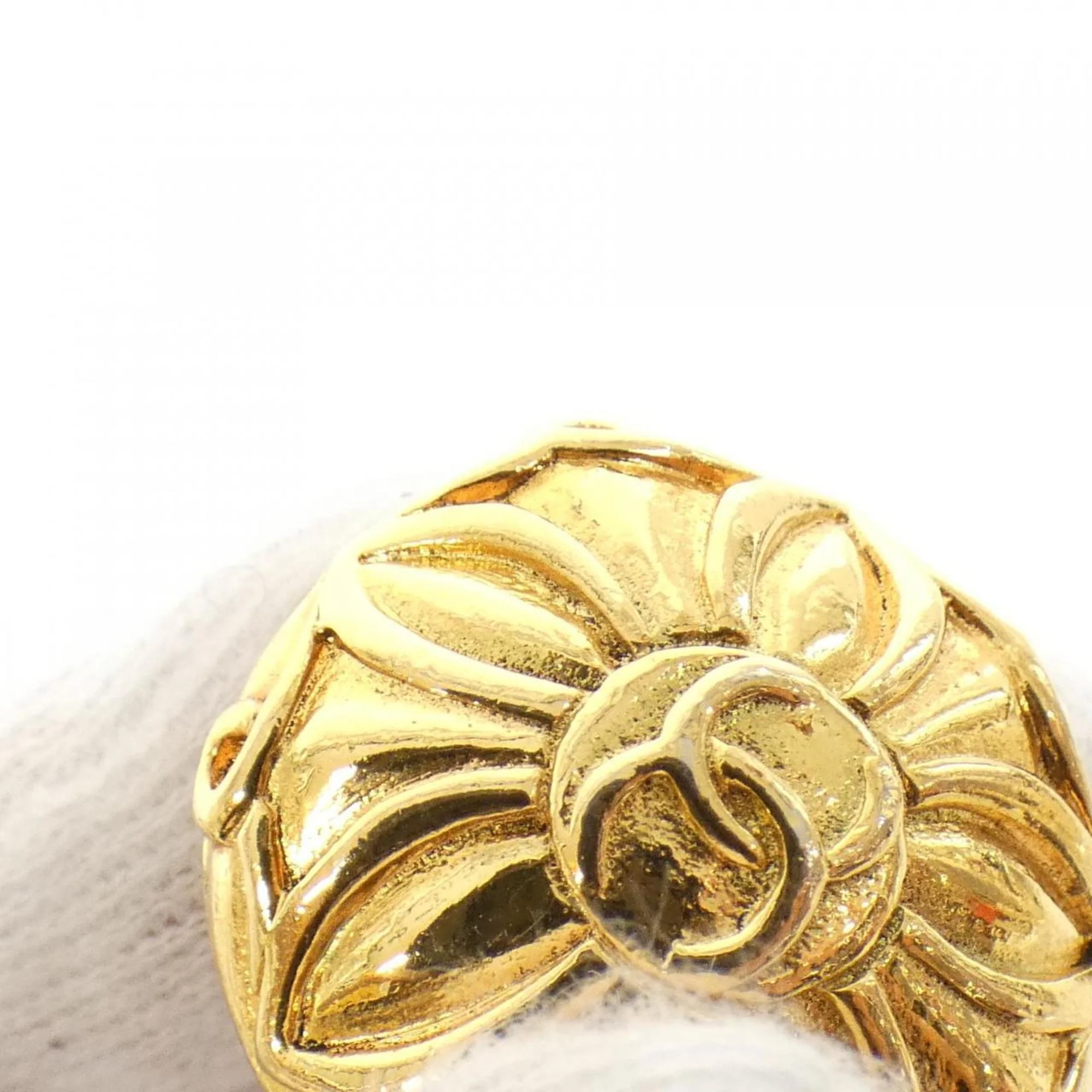 Clip-On Earrings Clip-On Gold-Tone Metal - Image 3