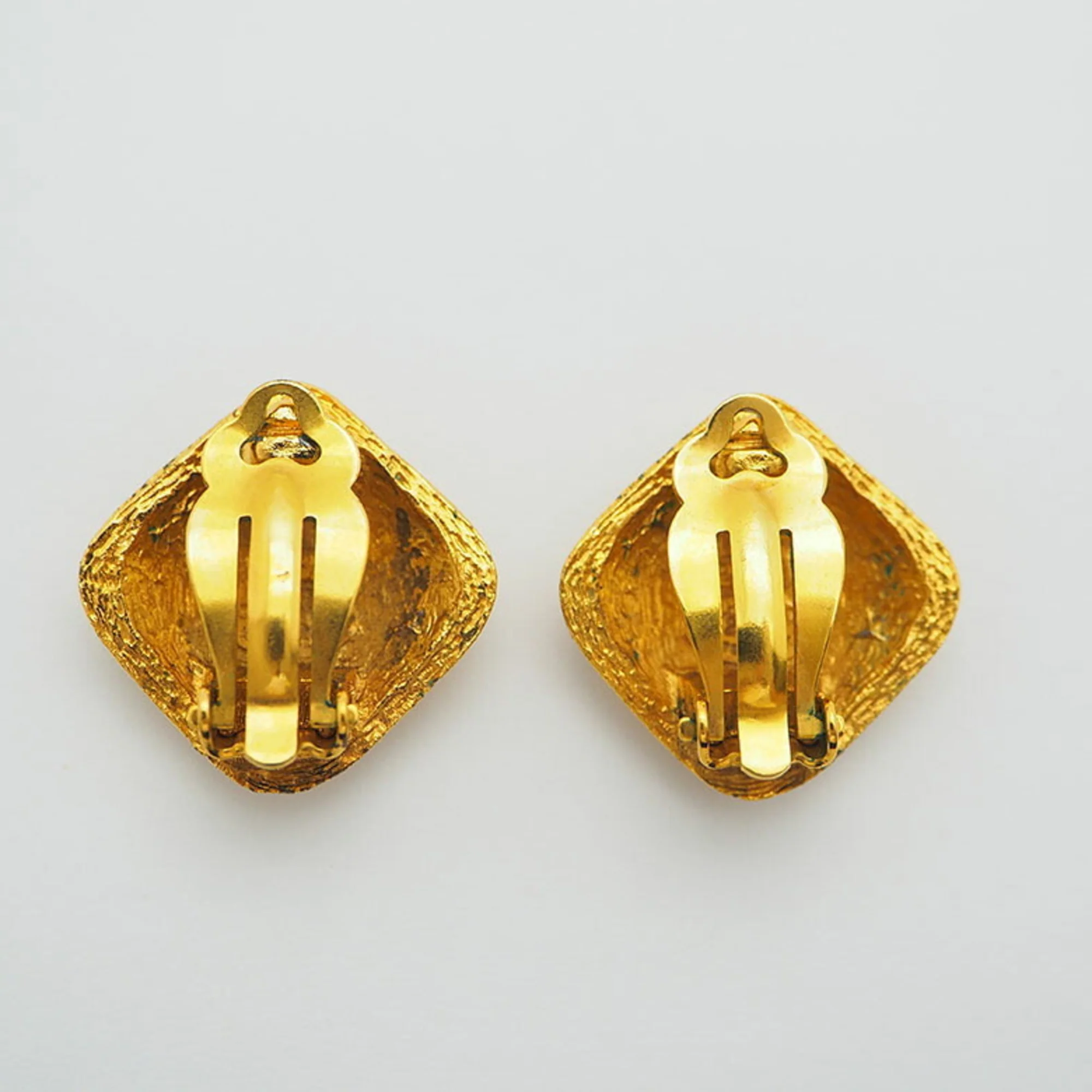Clip-On Earrings Clip-On Gold-Tone Metal - Image 3