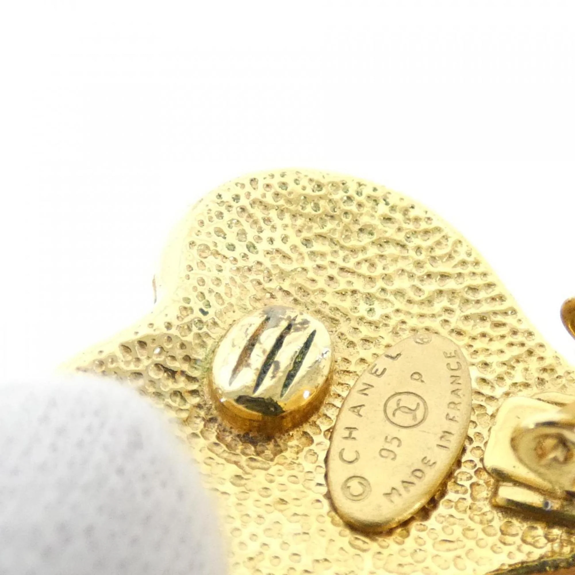 Clip-On Earrings Clip-On Gold-Tone Metal - Image 5