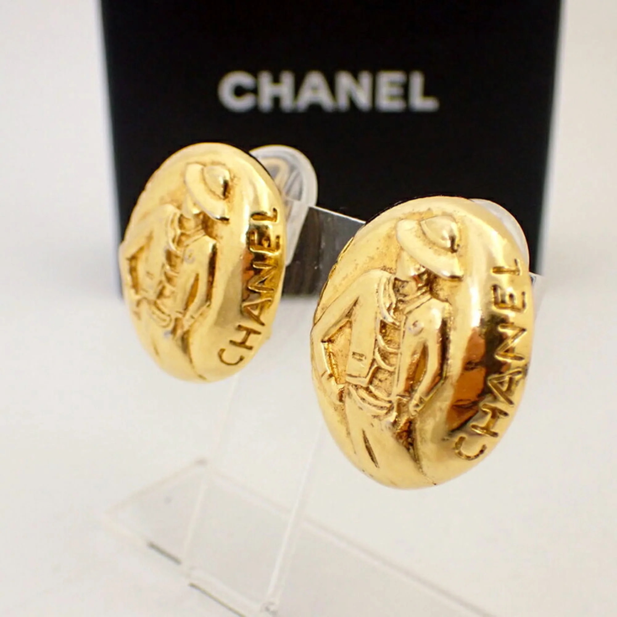 Clip-On Earrings Metal - Image 3