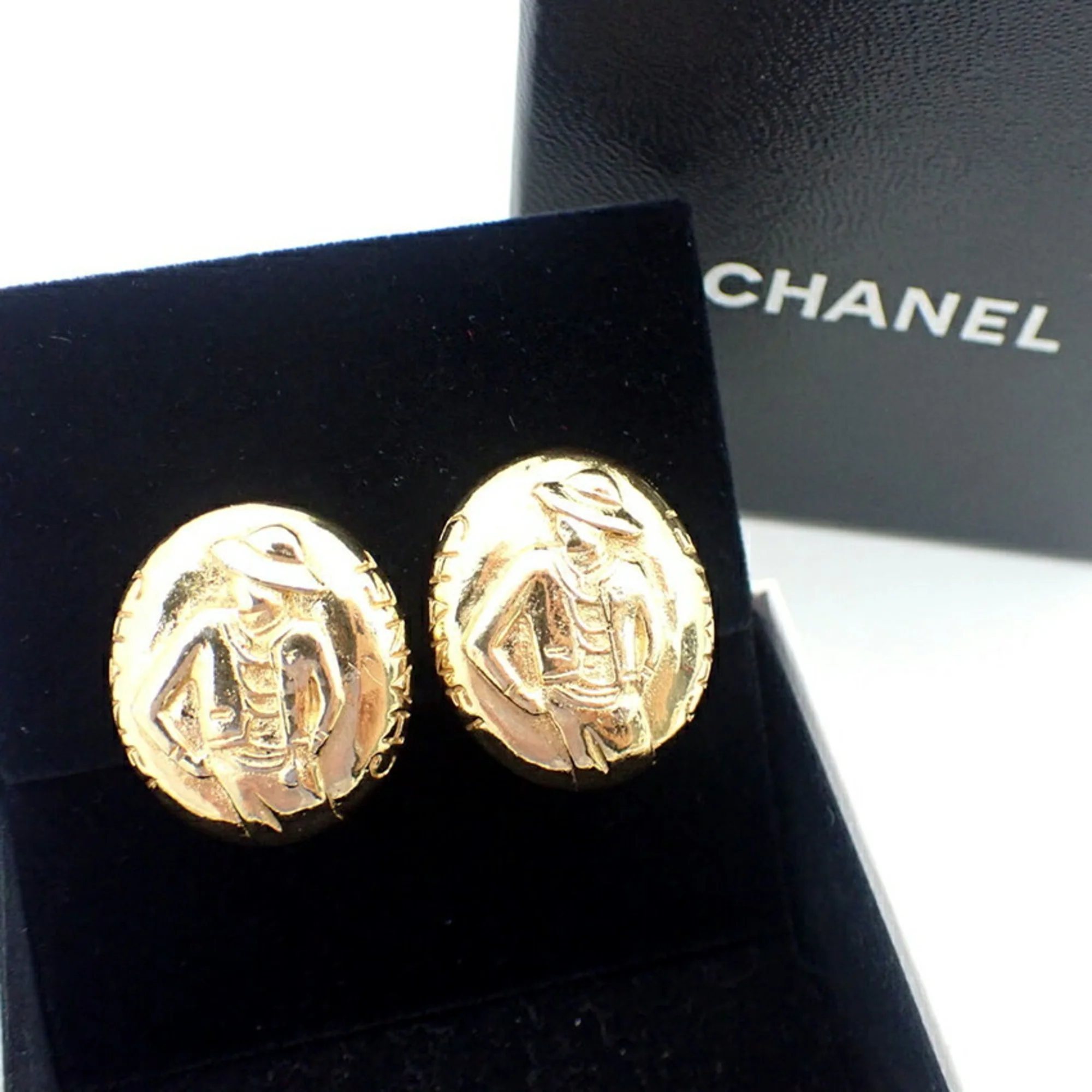 Clip-On Earrings Metal - Image 5