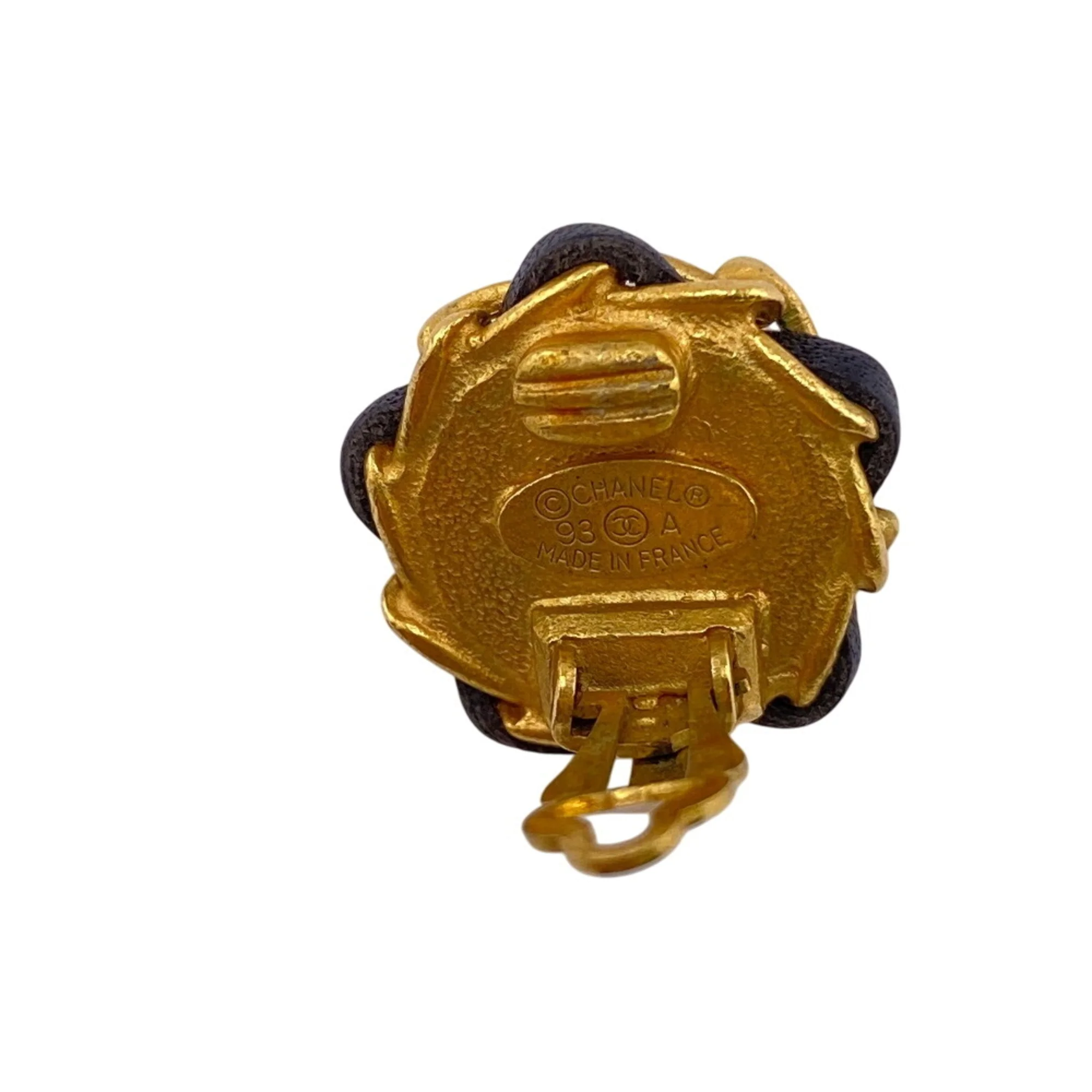 Pearl Clip-On Earrings Leather - Image 4