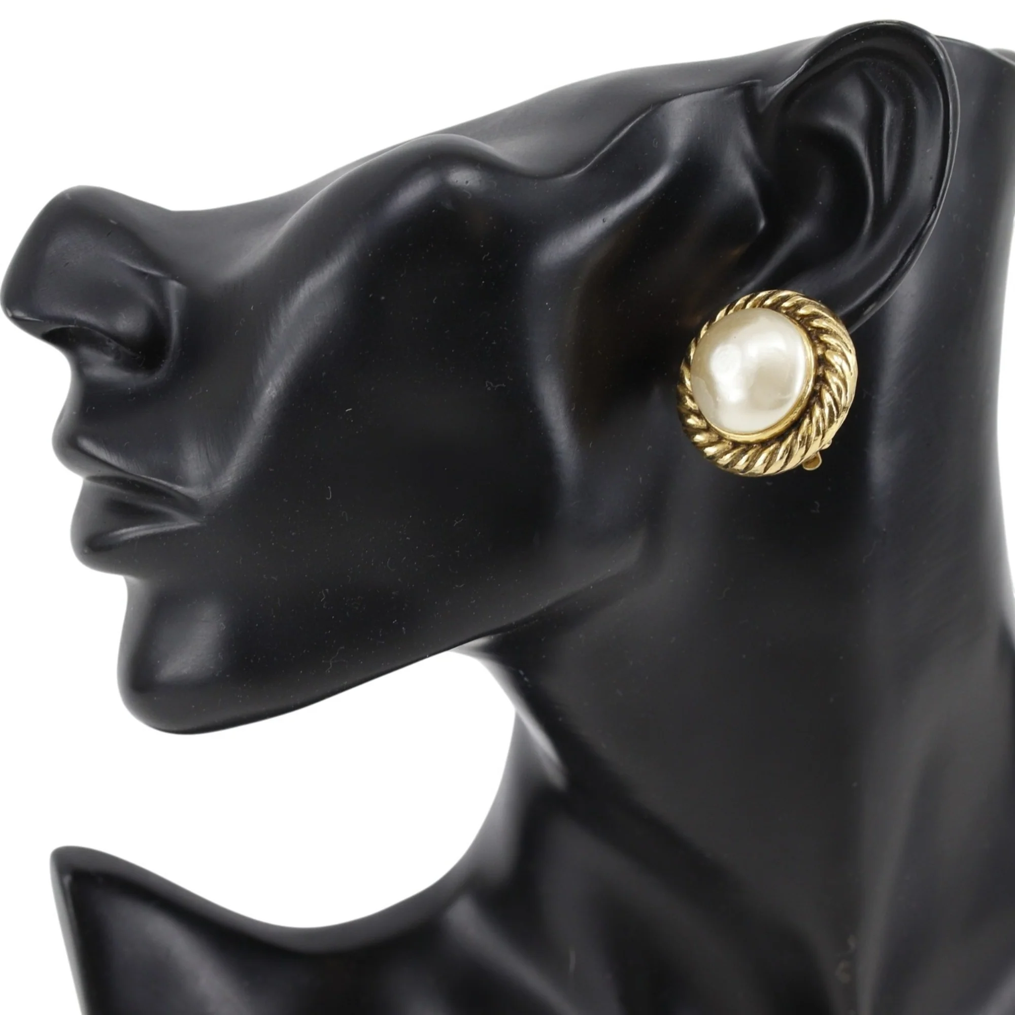 Pearl Clip-On Earrings Metal - Image 2