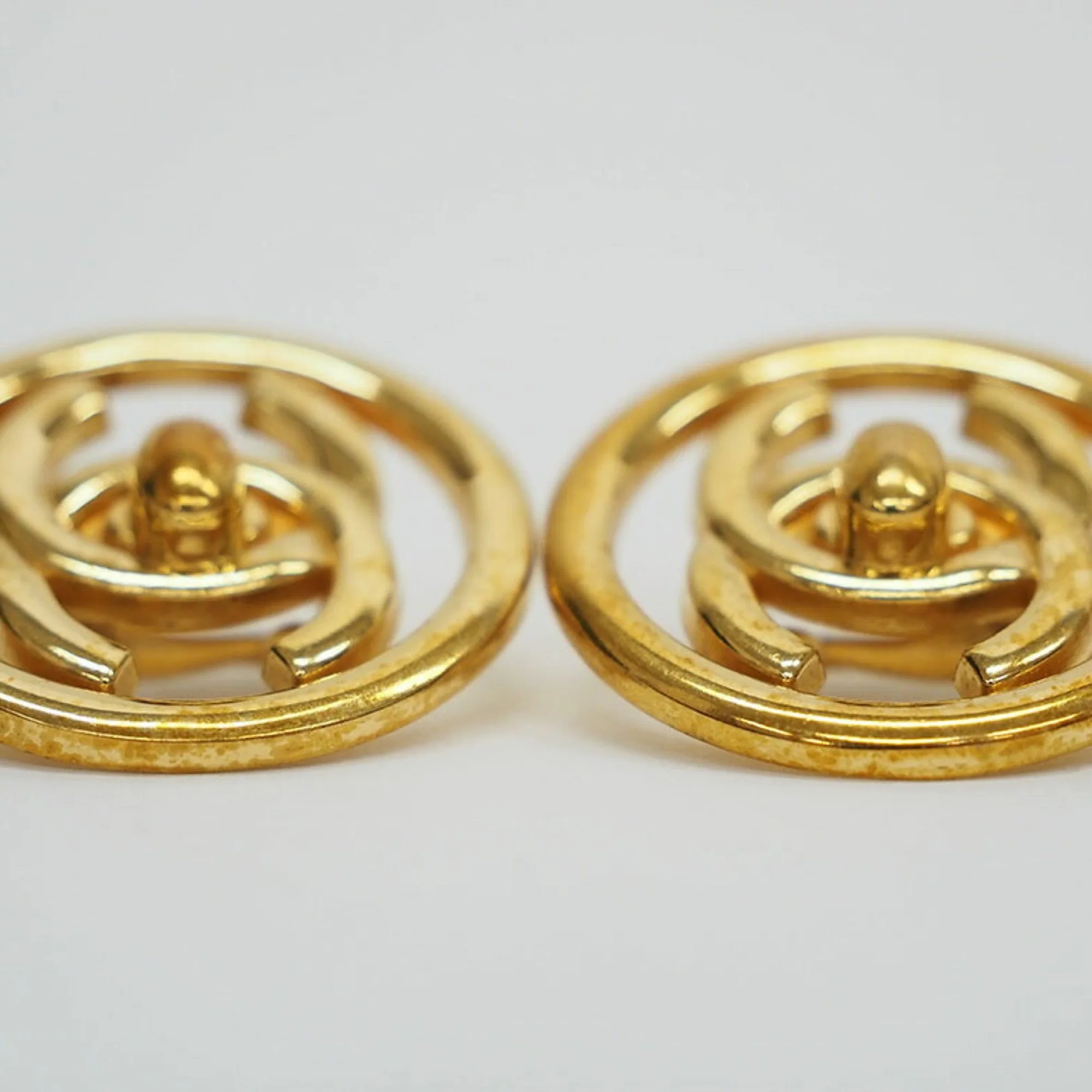 Vintage Clip-On Earrings Clip-On Gold-Tone Metal - Image 2