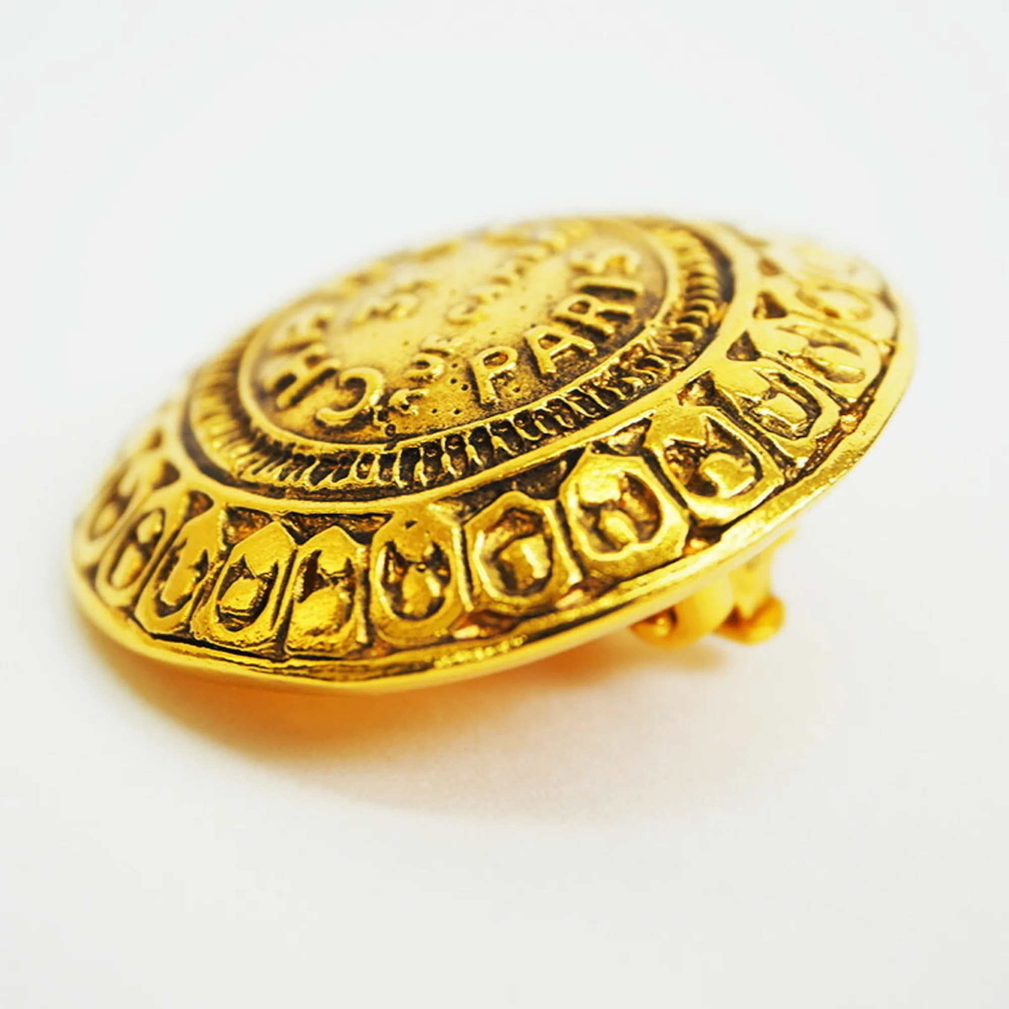 Vintage Clip-On Earrings Clip-On Gold-Tone Metal - Image 6