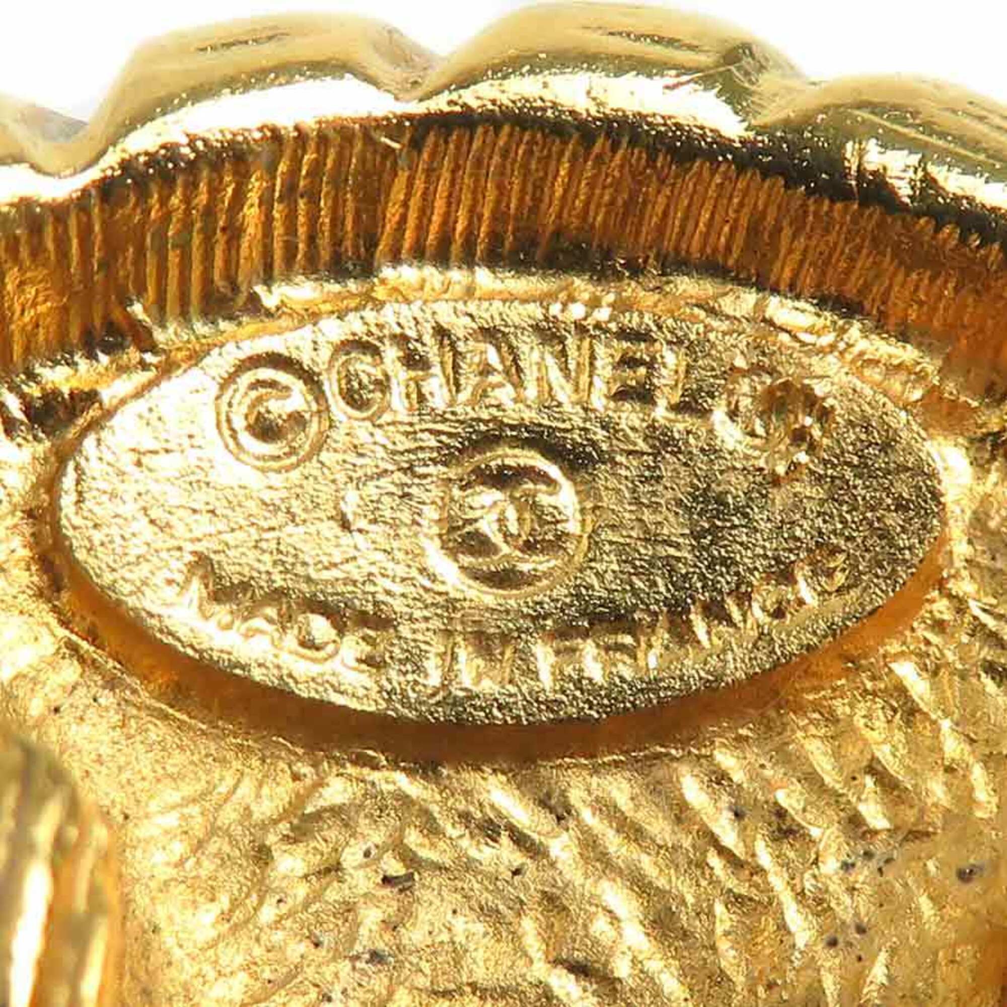 Vintage Clip-On Earrings Clip-On Gold-Tone Metal - Image 8