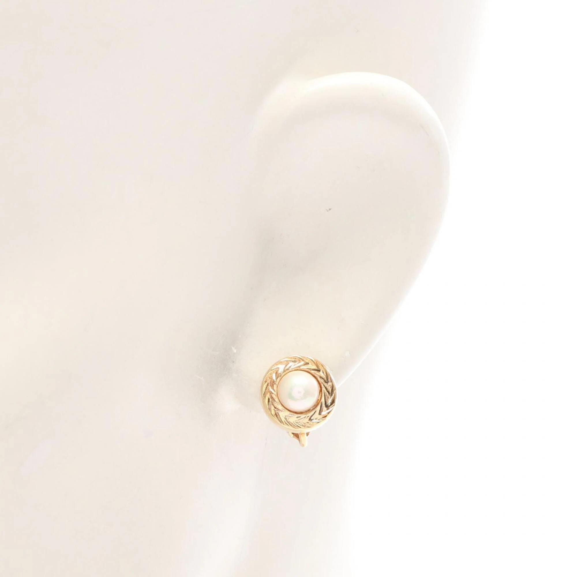 Pearl Clip-On Earrings Gold and Artificial Pearl - Image 4