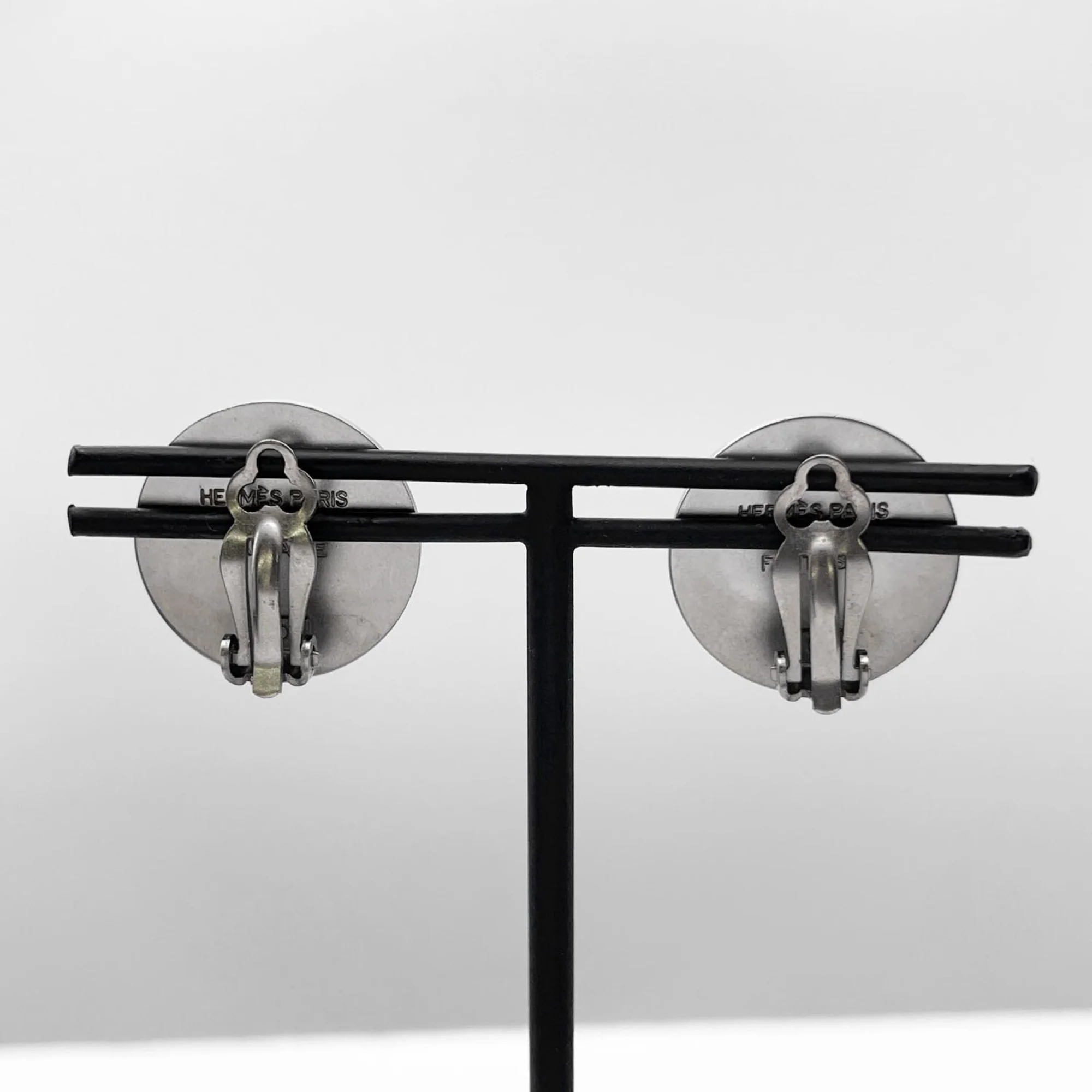 Sellier Clip-On Earrings Metal Silver Silver-Tone Metal - Image 2
