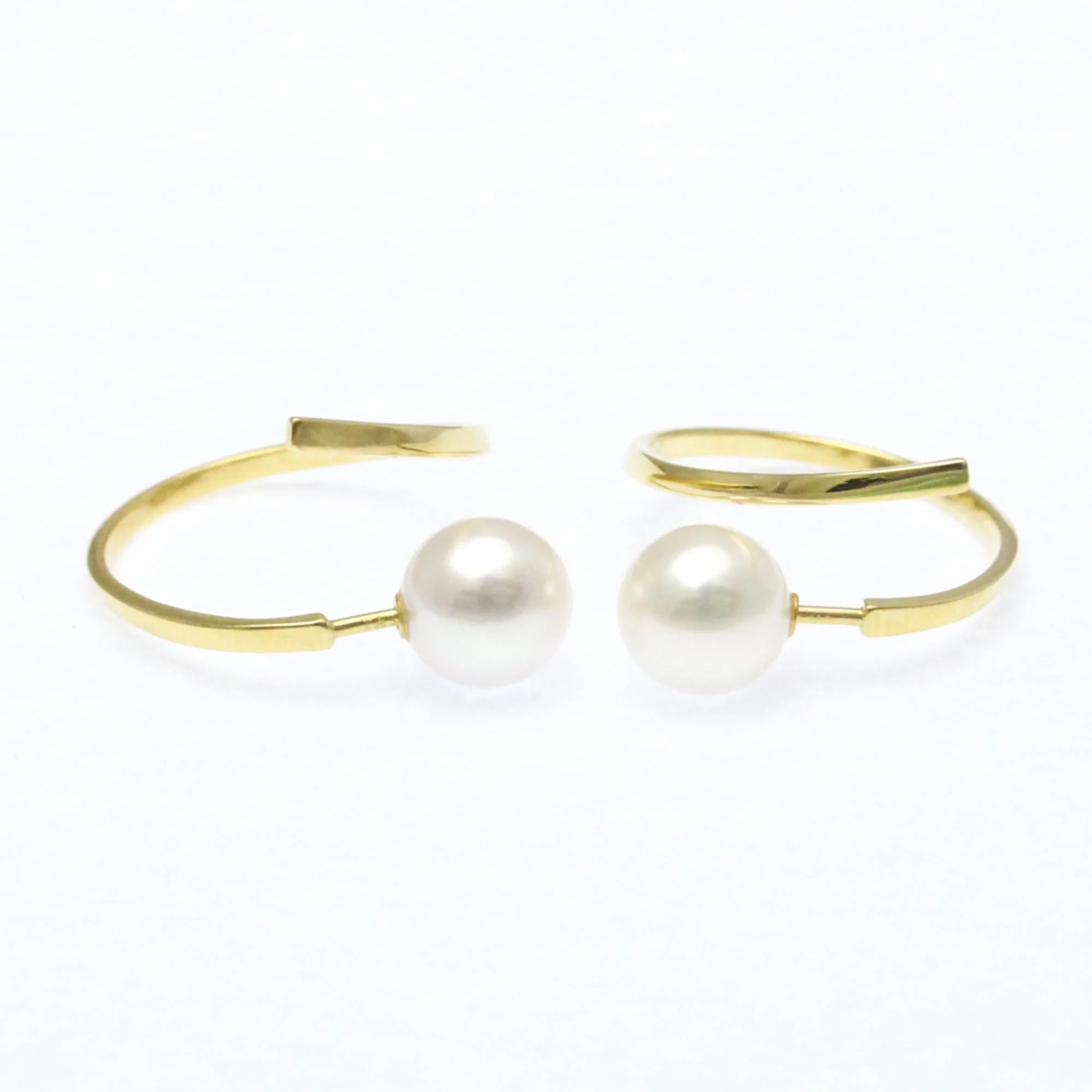 Earrings Pearl Hoop 18K Yellow Gold - Image 2