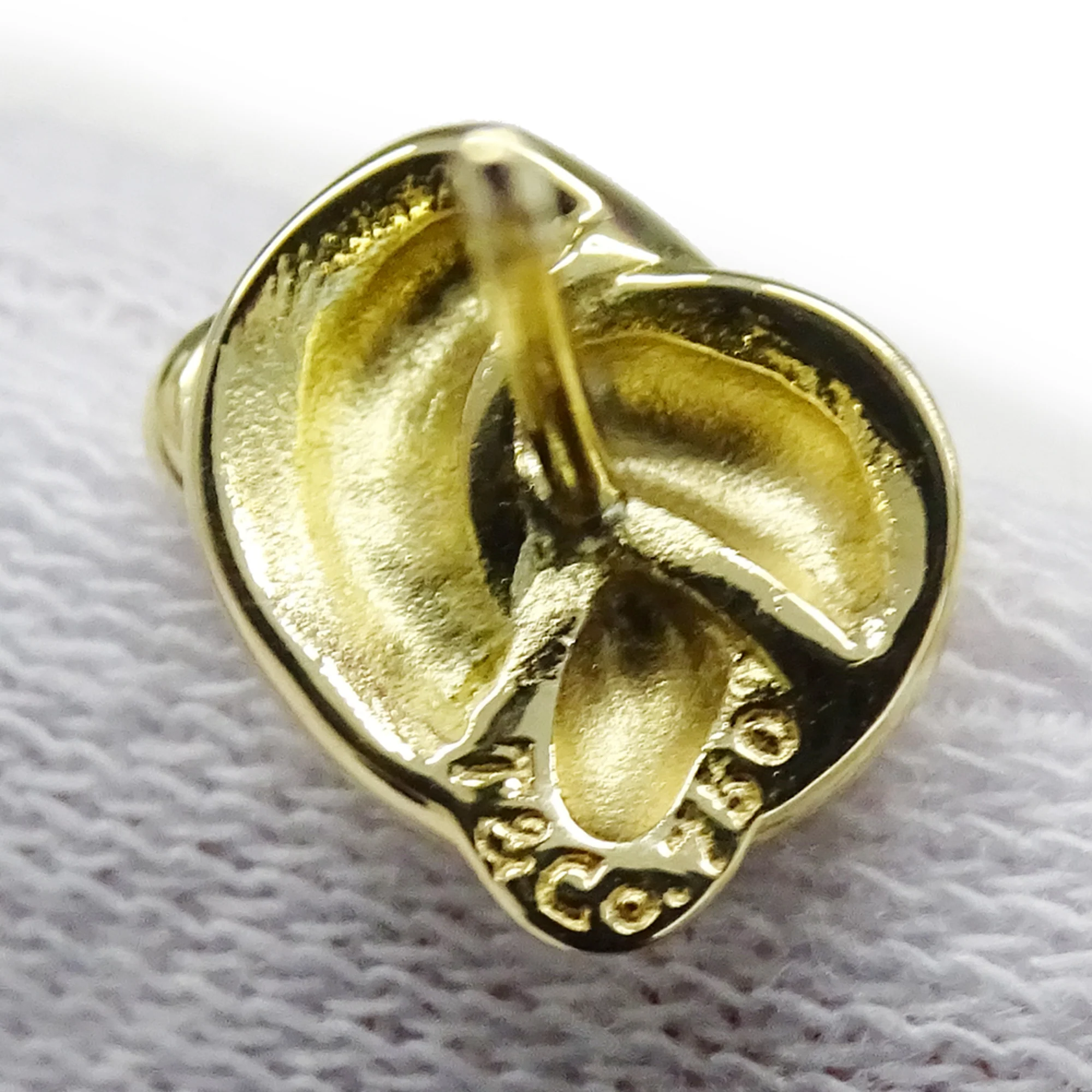 Knot Stud Earrings 18K Yellow Gold 18K Yellow Gold - Image 8