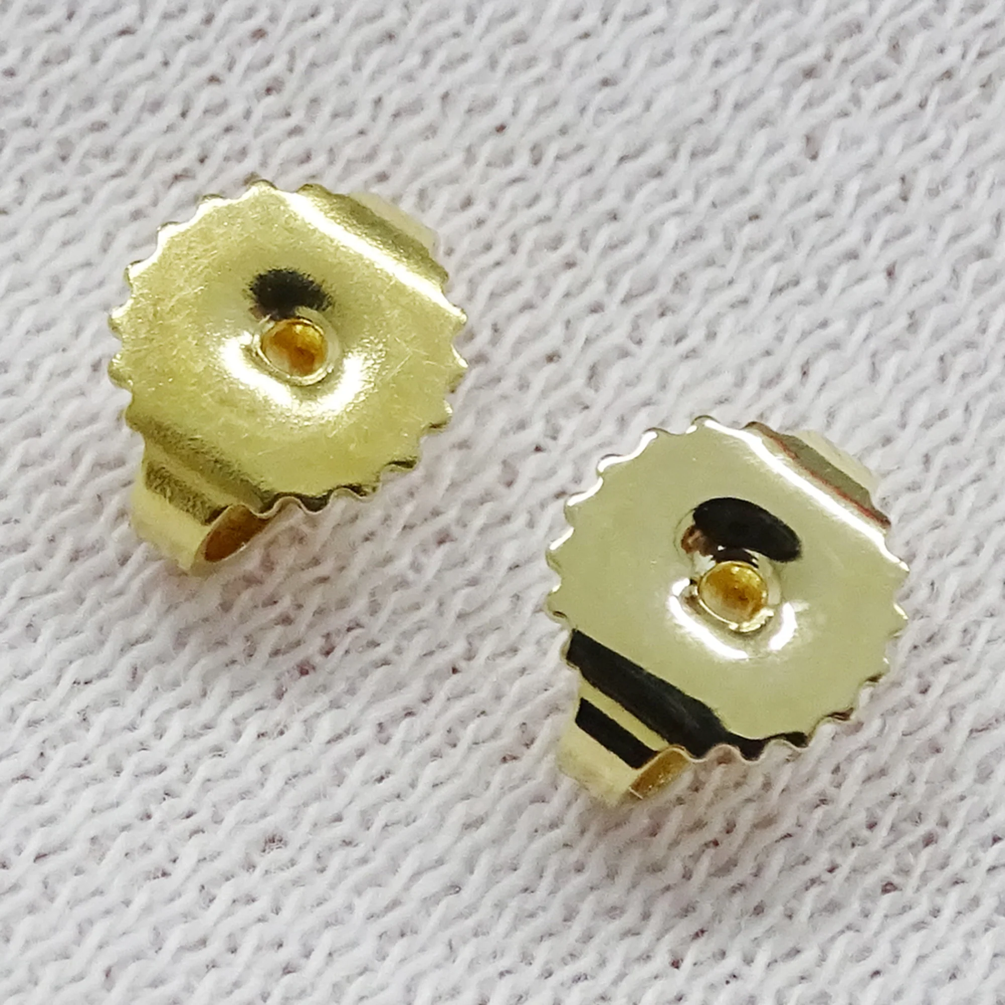 Knot Stud Earrings 18K Yellow Gold 18K Yellow Gold - Image 9