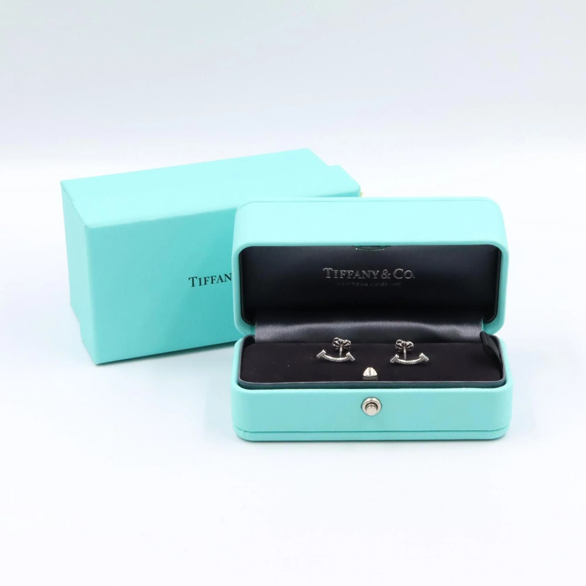 T Smile Mini Pendant Necklace Sterling Silver with 18K White Gold with Diamonds Earrings 18K White Gold - Image 6