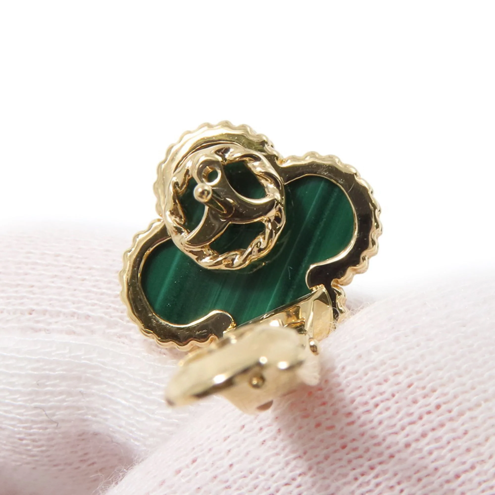 Alhambra Earrings 18K Yellow Gold and Malachite 18K Yellow Gold - Image 6