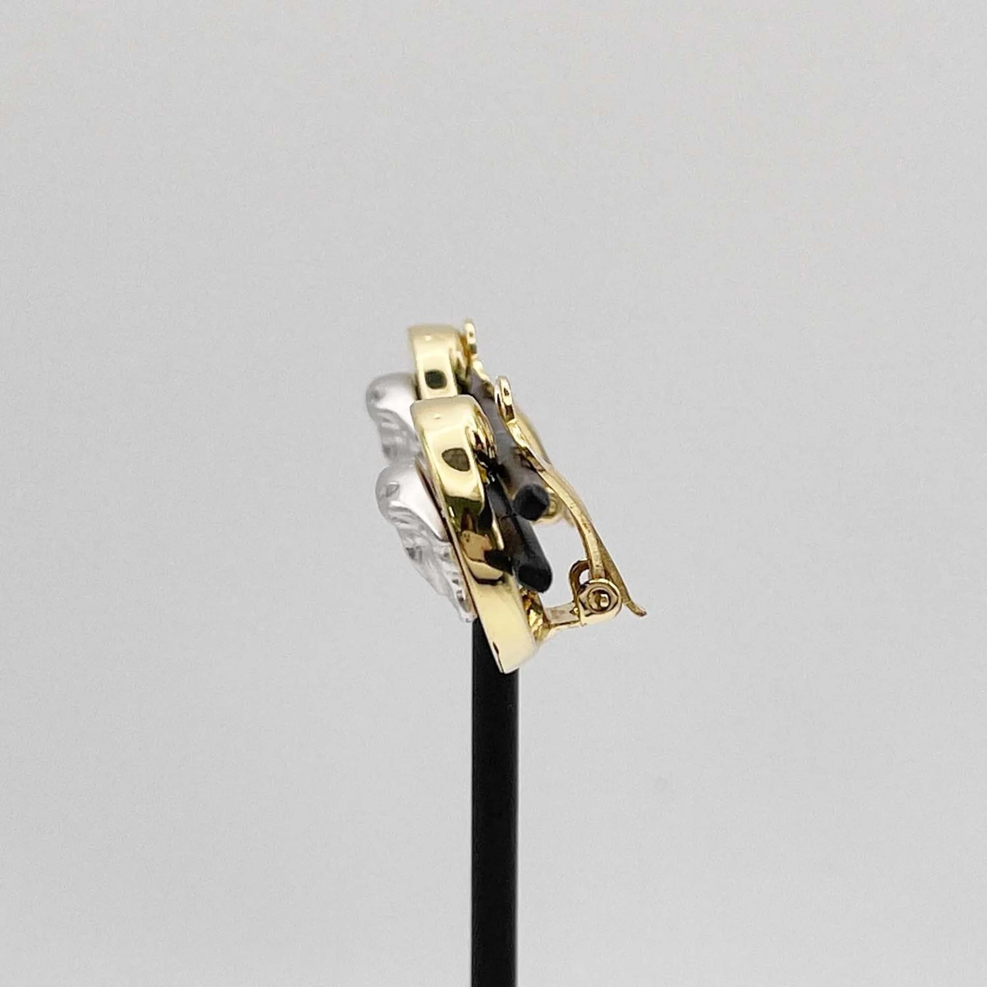 Clip-On Earrings Clip-On Gold-Tone Metal - Image 3