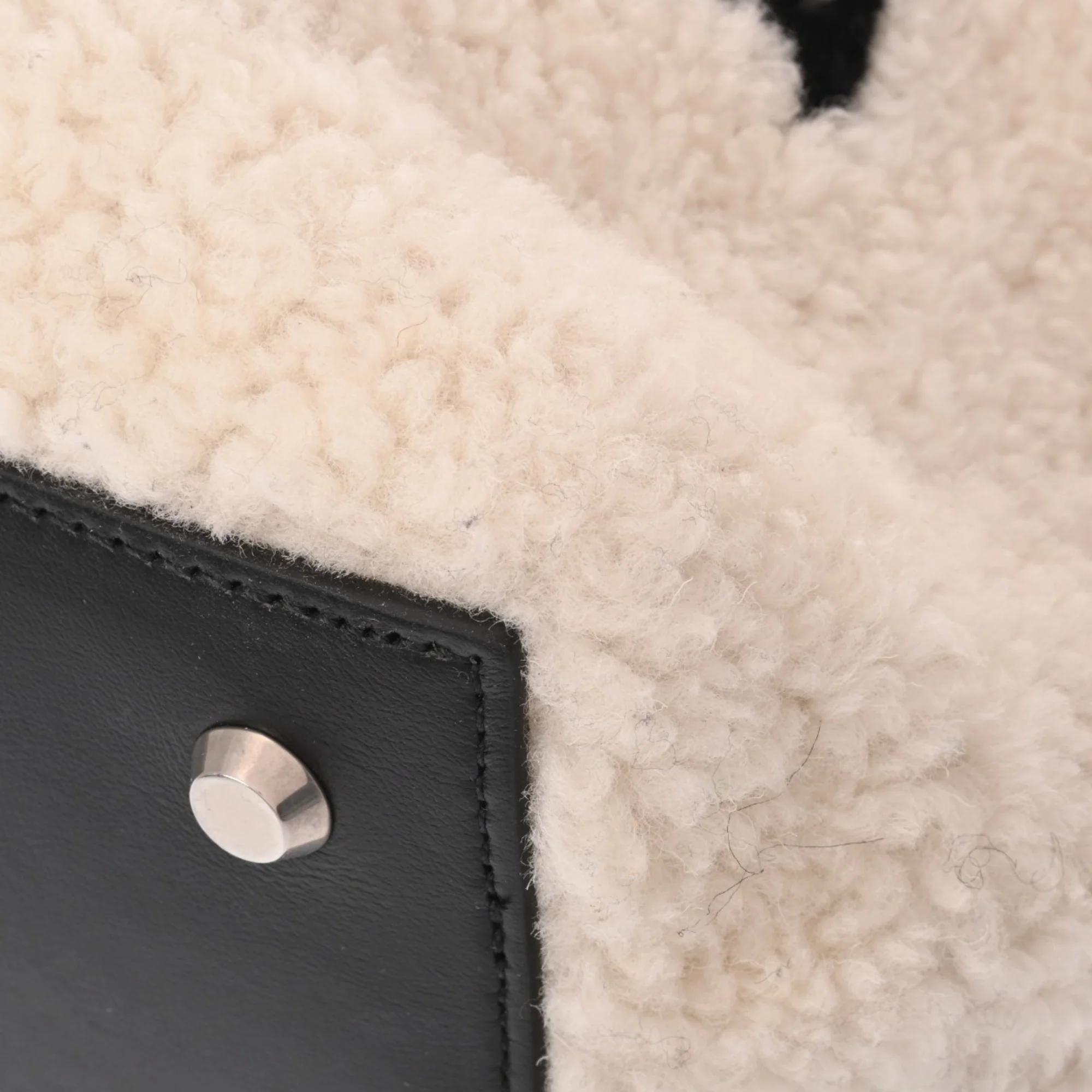 Duty Free Tote Shearling Small - Image 7