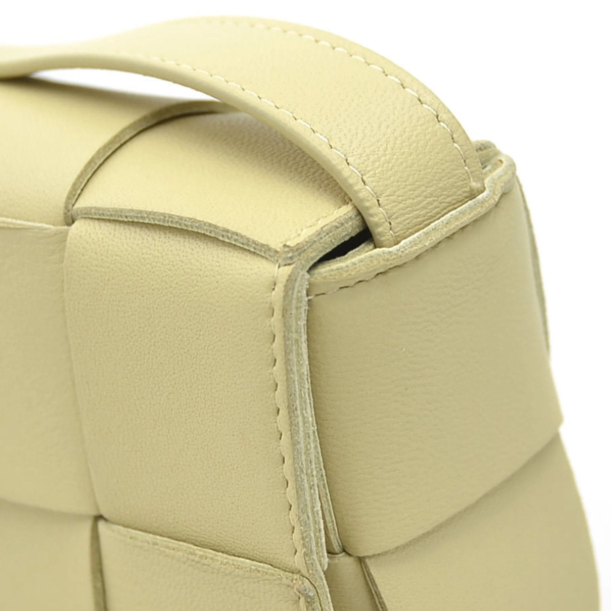 Cassette Crossbody Bag Maxi Intrecciato Leather - Image 9