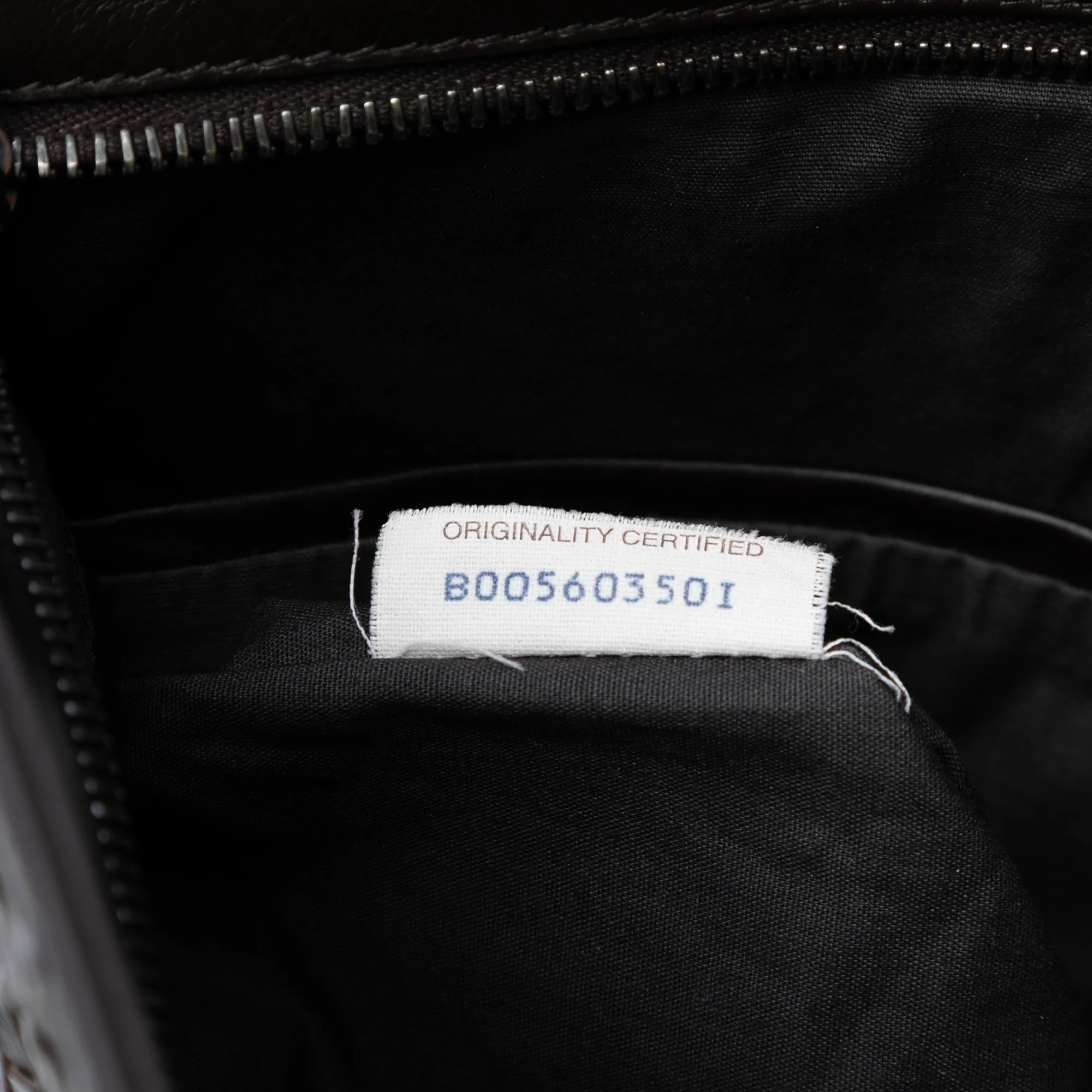 Flat Messenger Bag Intrecciato Nappa Medium - Image 5