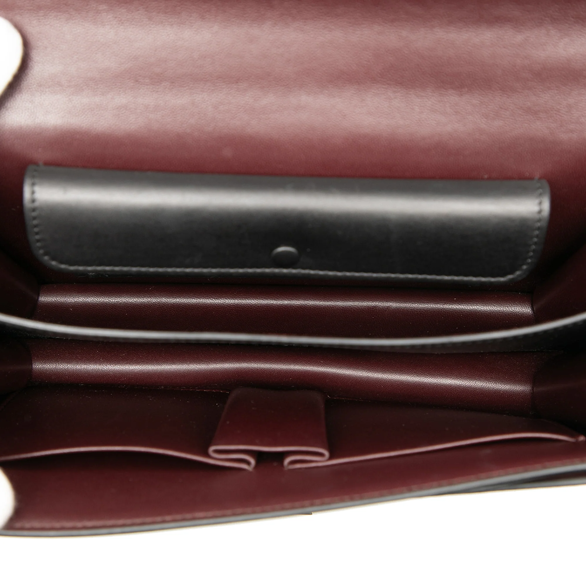 Case Chain Flap Bag Leather Medium - Image 4