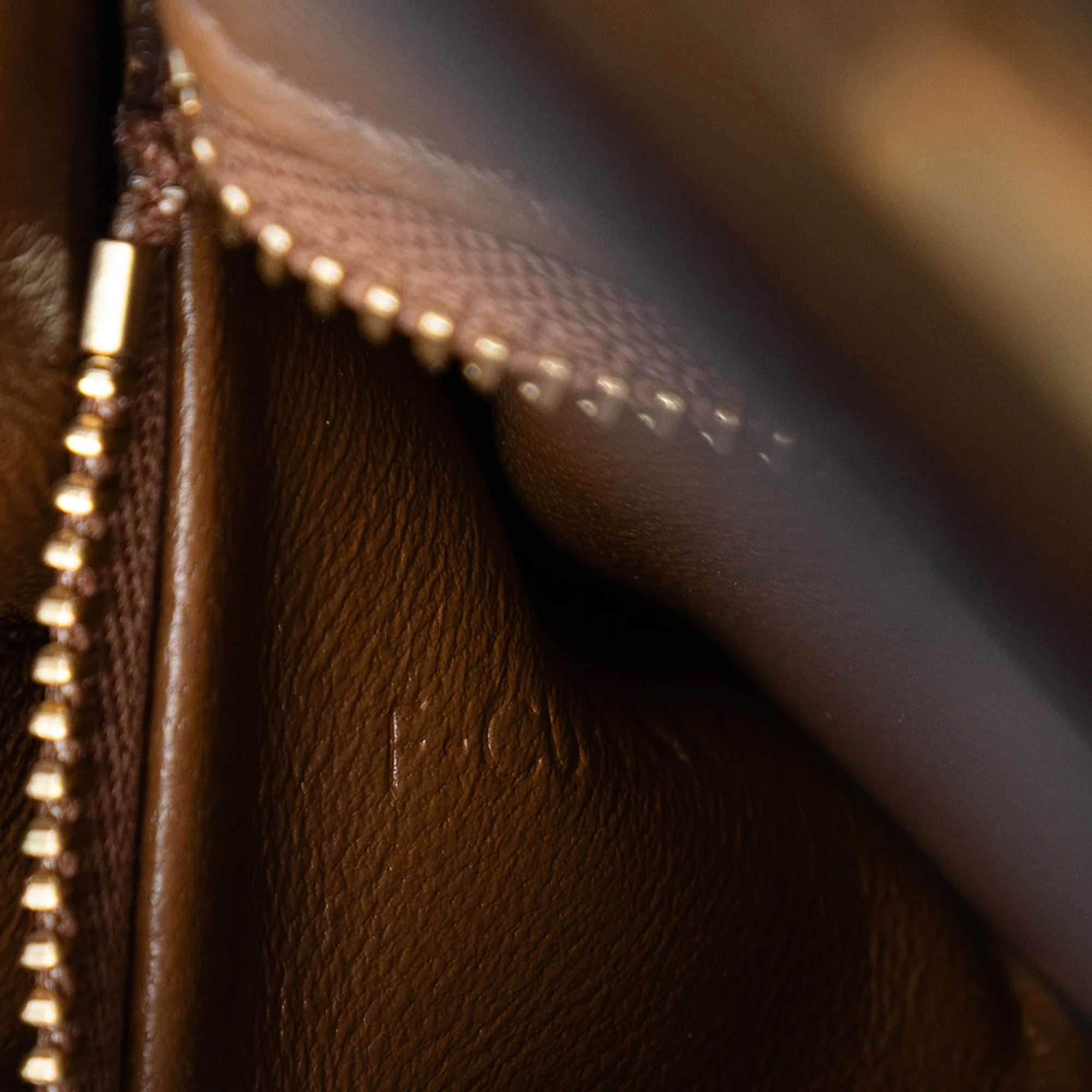 Classic Box Bag Smooth Leather Small - Image 6