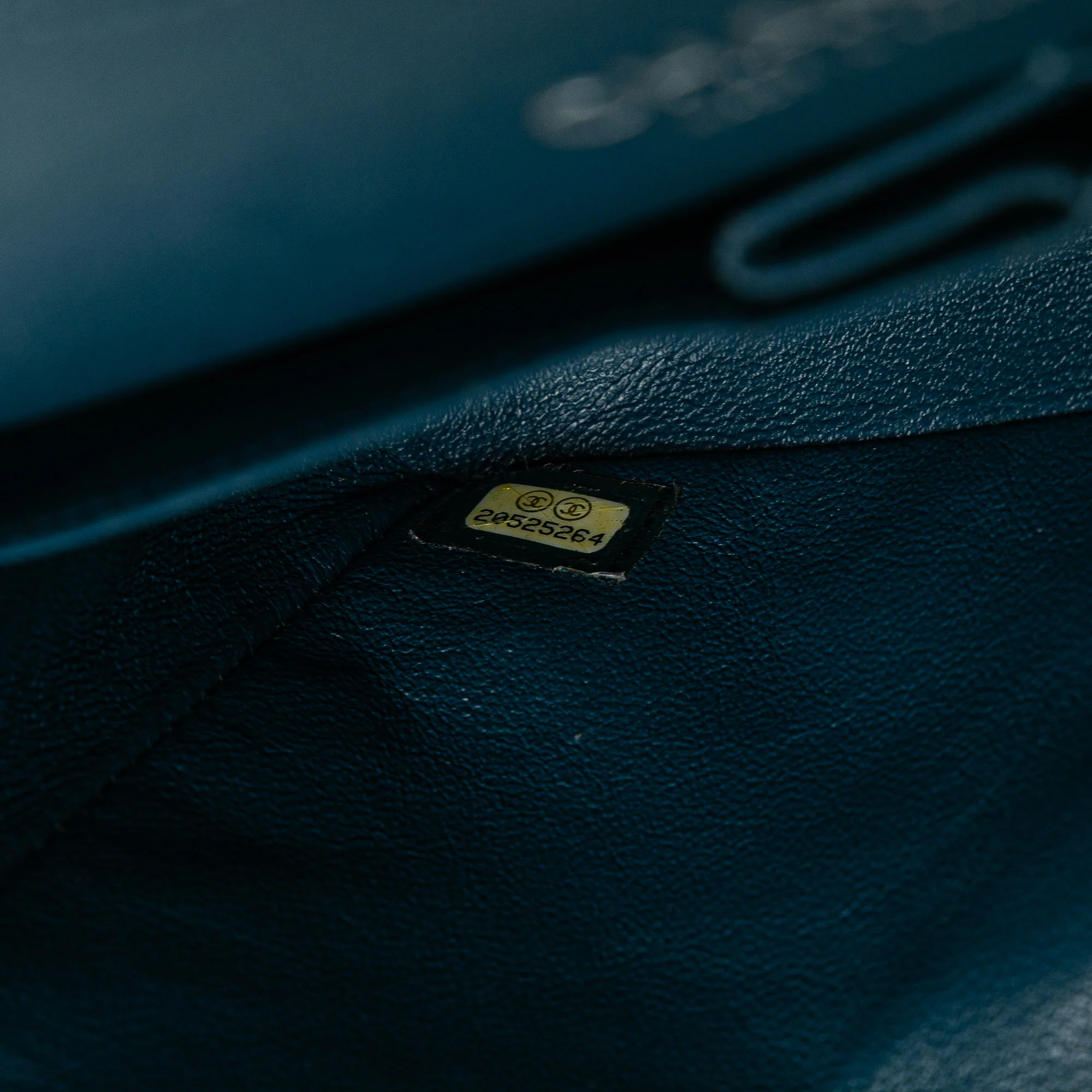 Classic Double Flap Bag Quilted Caviar Medium - Image 6