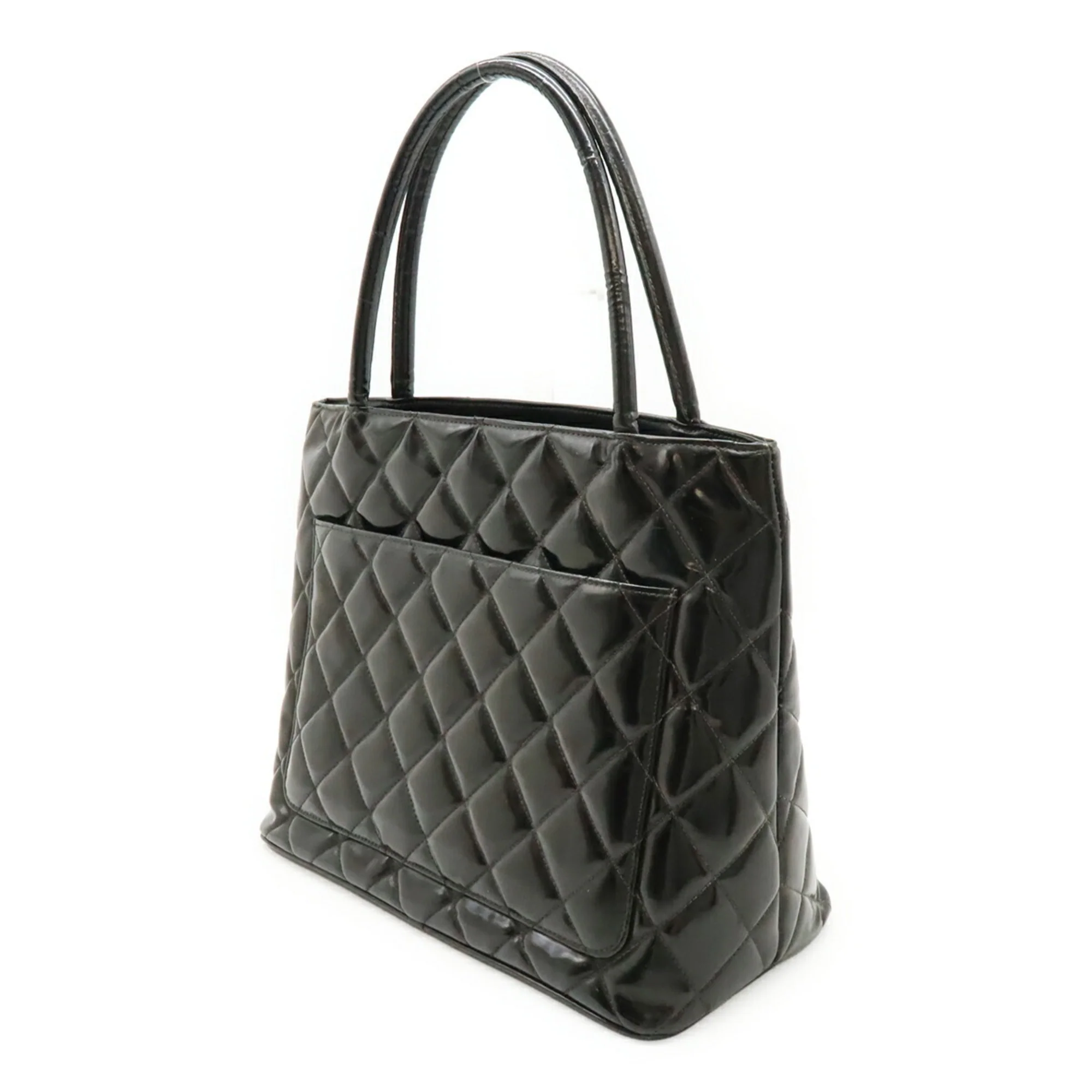 Medallion Tote Quilted Patent - Image 3