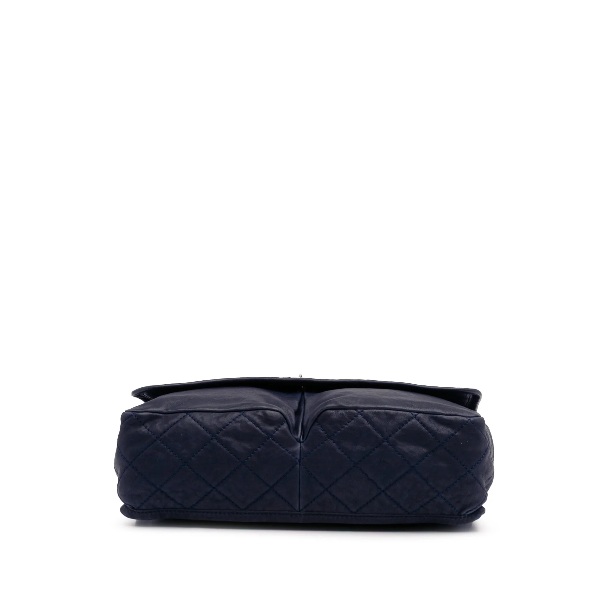 Natural Beauty Split Pocket Flap Bag Quilted Leather Medium - Image 3