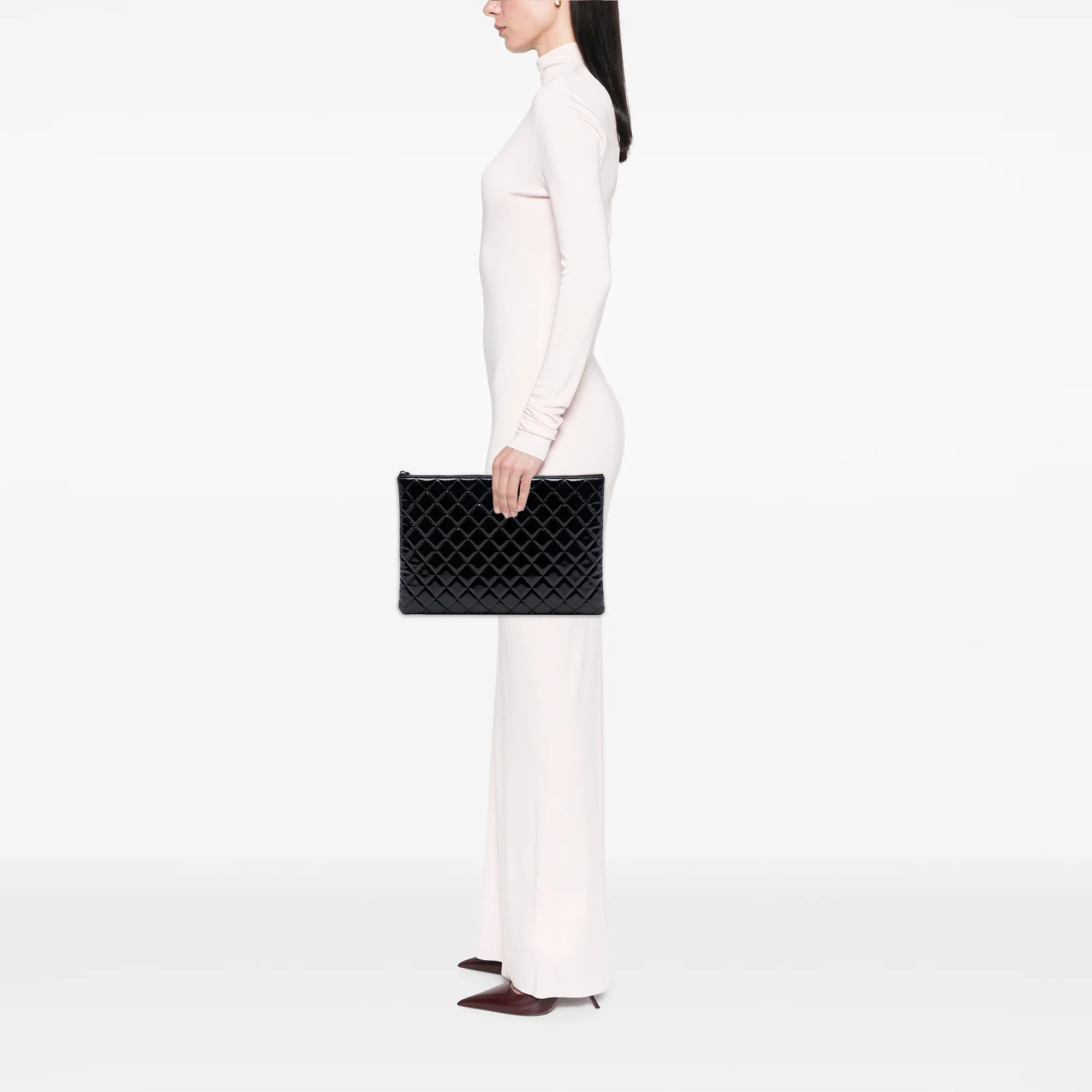 O Case Clutch Quilted Patent Large - Image 7
