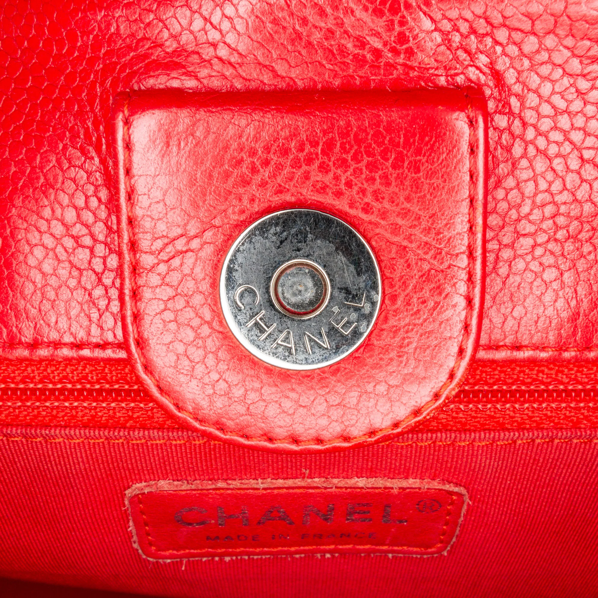 Petite Shopping Tote Quilted Caviar - Image 6