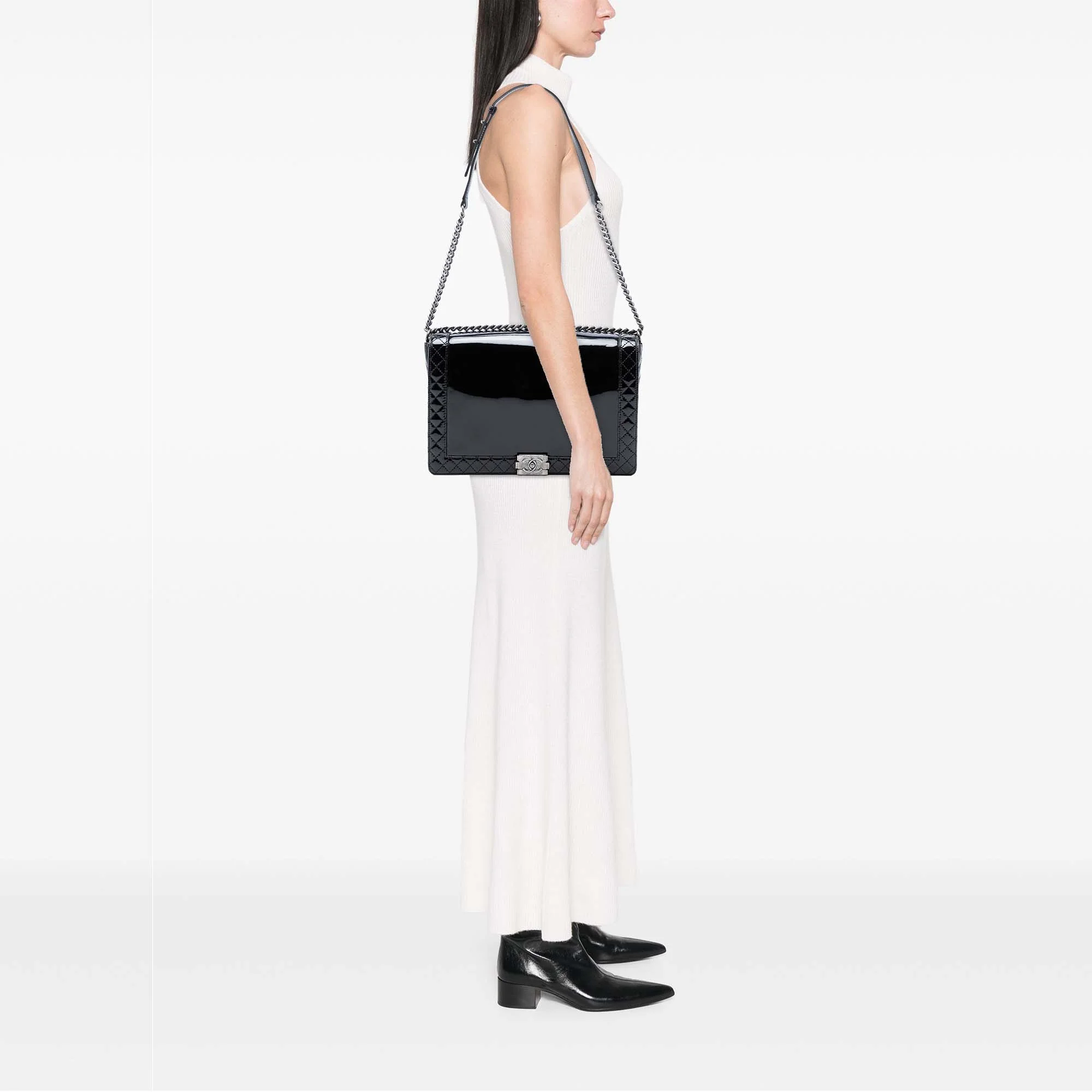Reverso Boy Flap Bag Patent Large - Image 7
