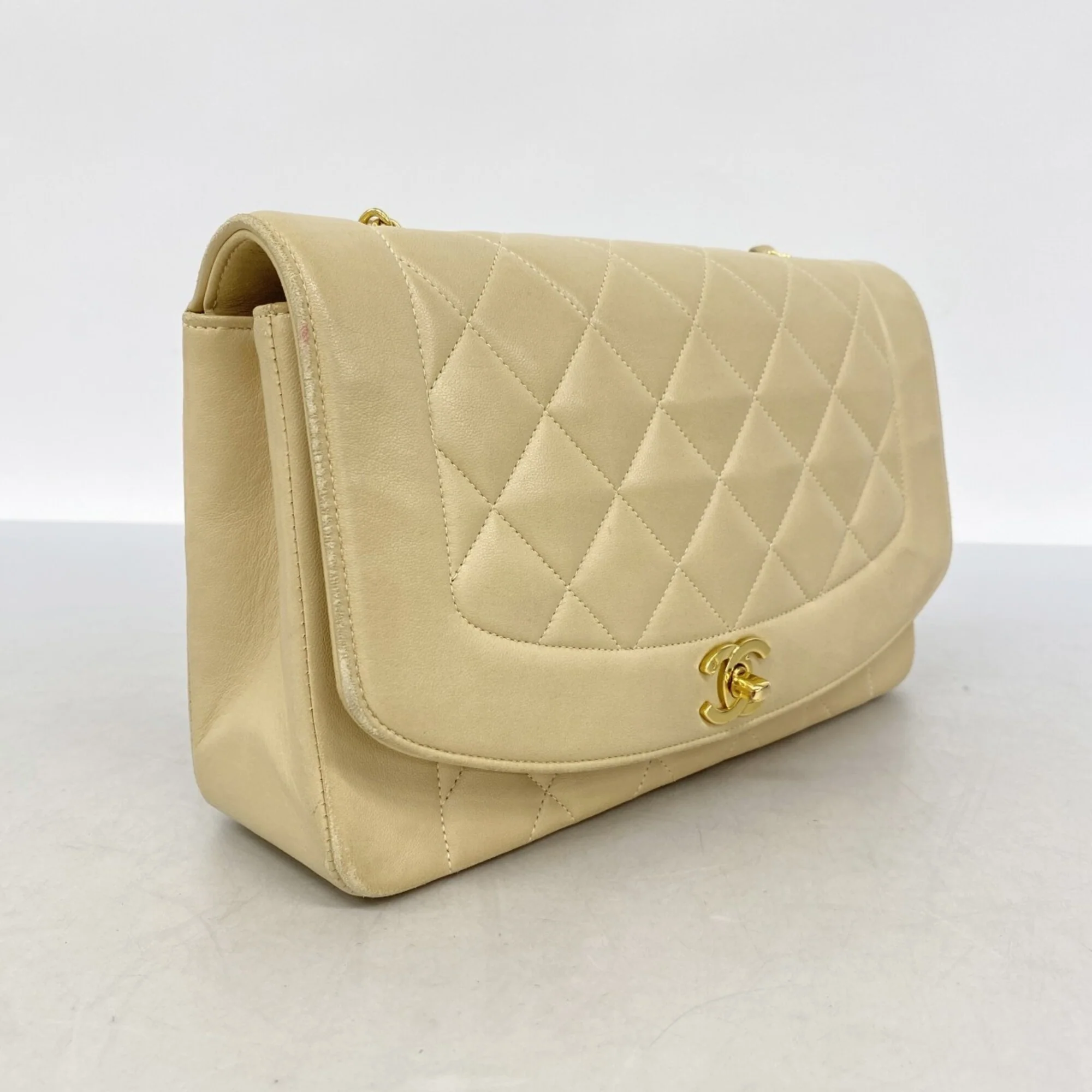 Vintage Diana Flap Bag Quilted Lambskin Medium - Image 2