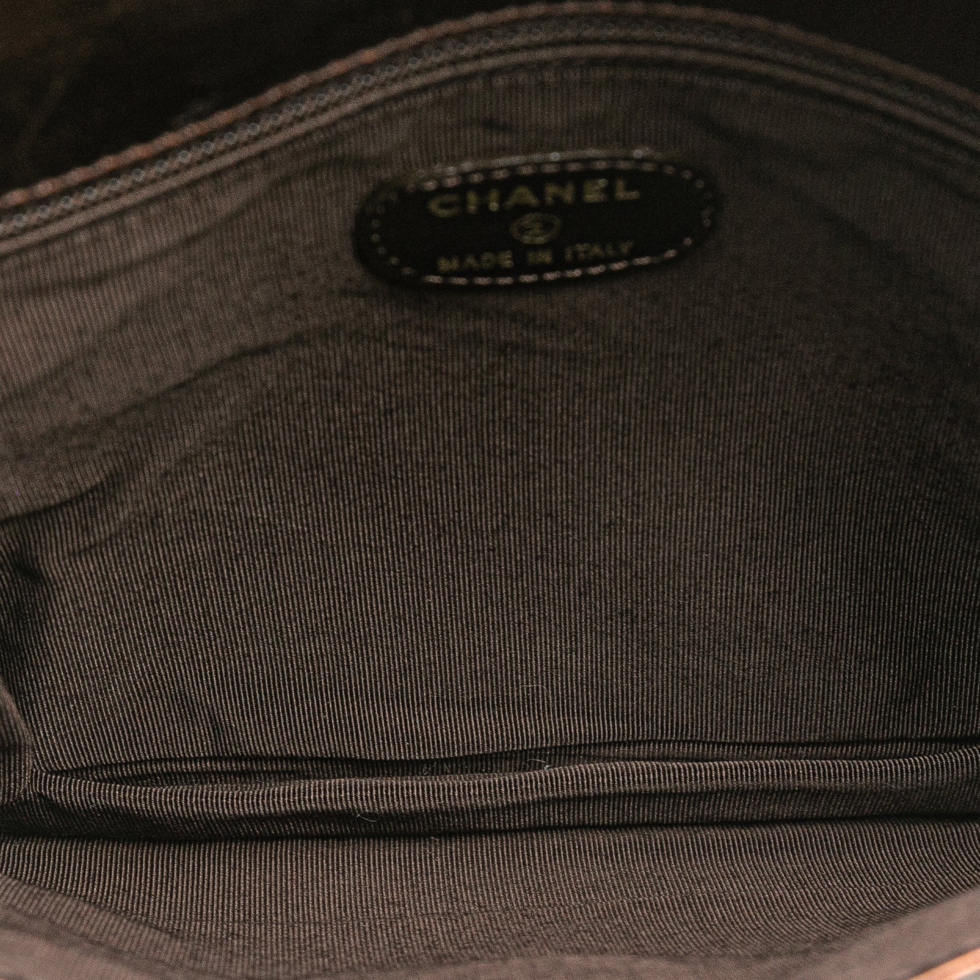 Vintage Logo Flap Messenger Bag Leather Medium - Image 4