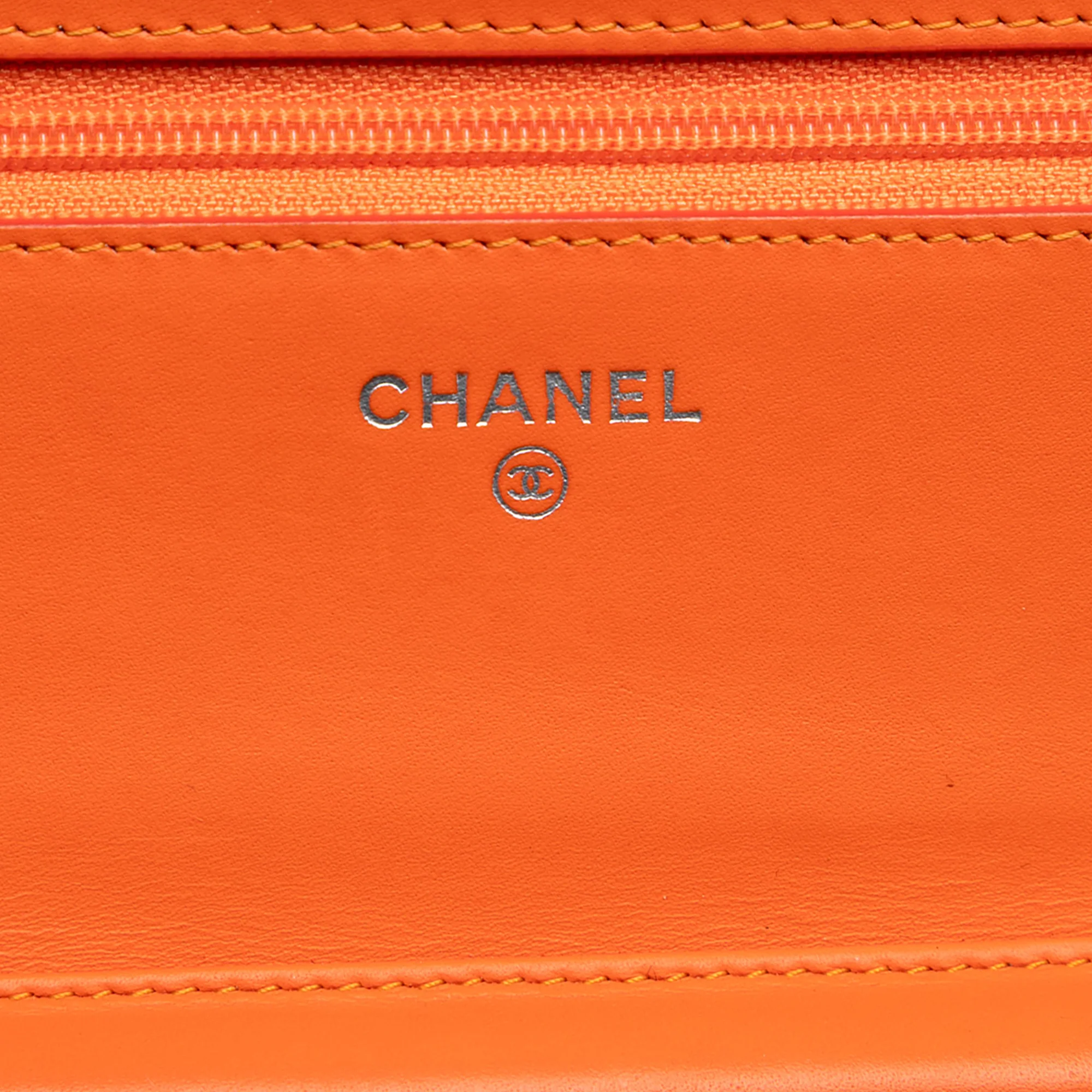 Wallet on Chain Quilted Caviar - Image 5
