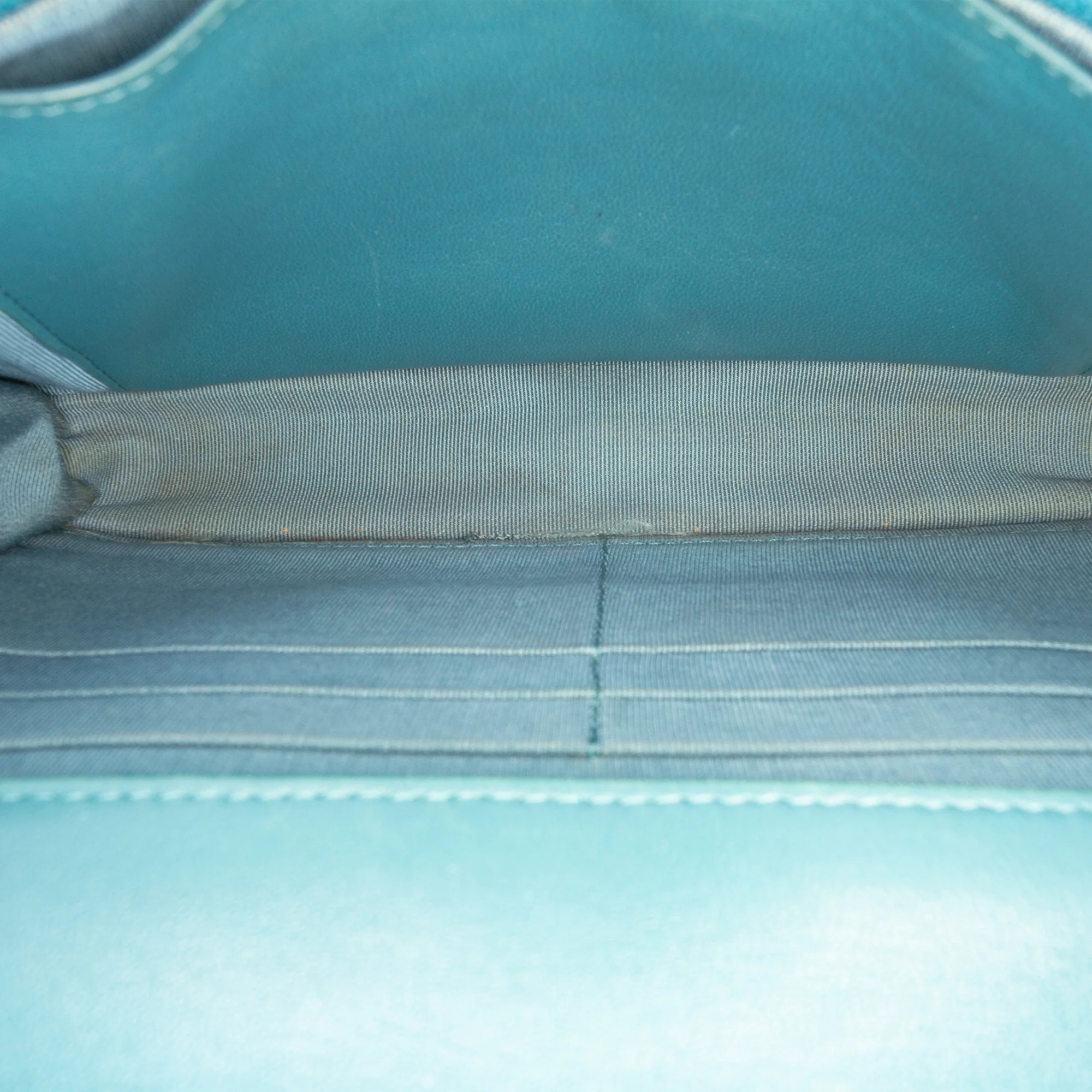 Wallet on Chain Quilted Lambskin - Image 4