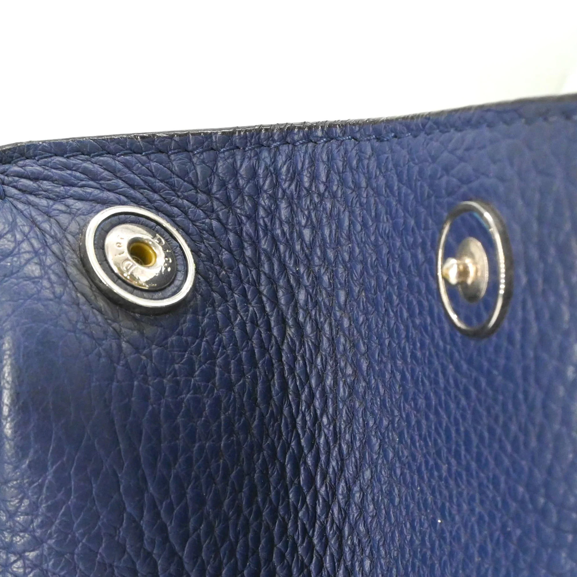 Be Dior Bag Pebbled Leather Medium - Image 6