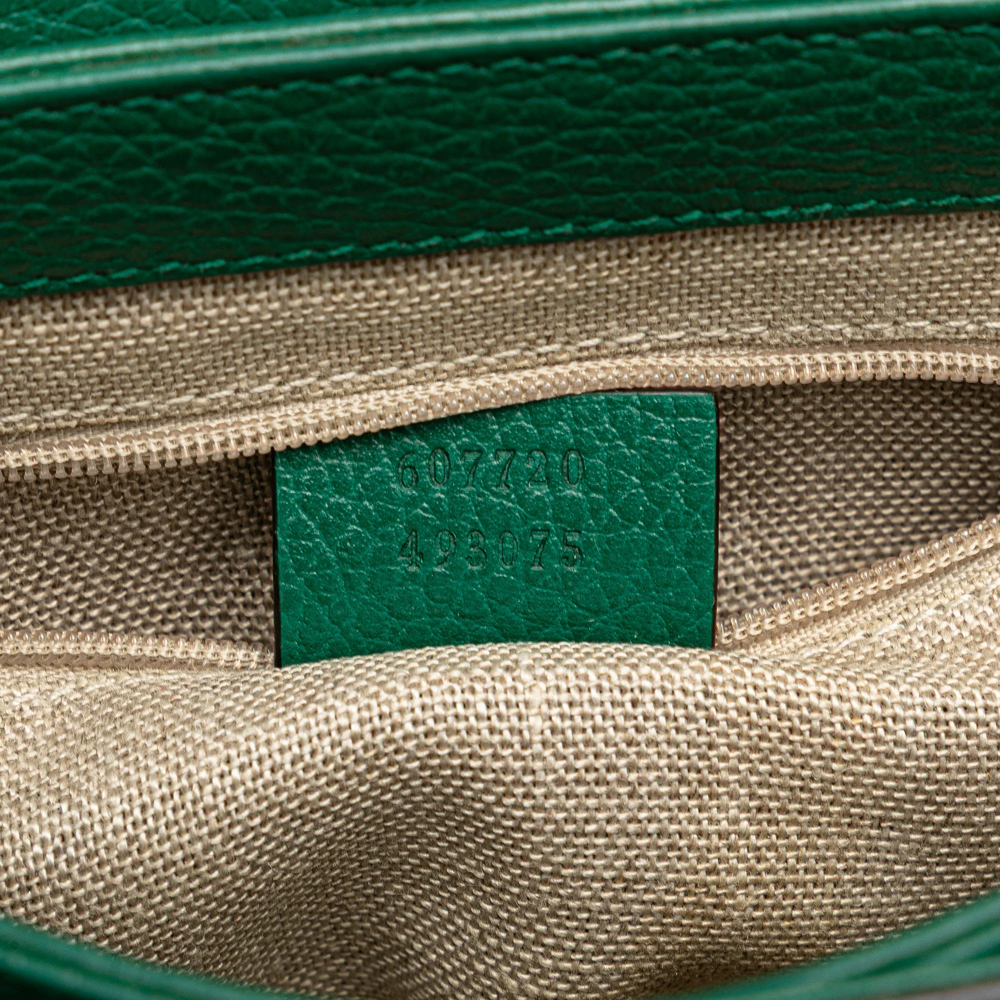 Interlocking Chain Crossbody Bag Leather Small - Image 6