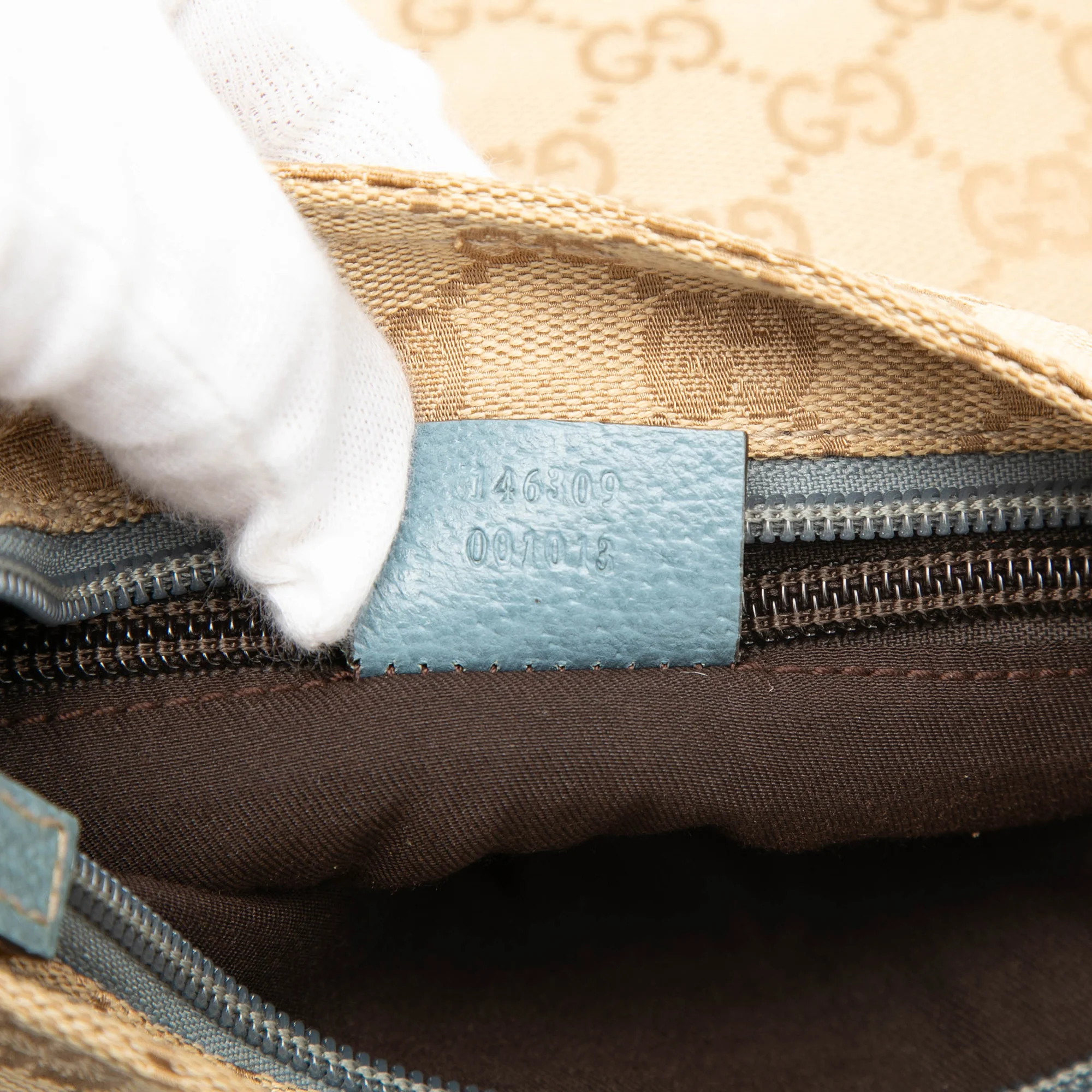 Web Strap Zip Messenger Bag GG Canvas Small - Image 6